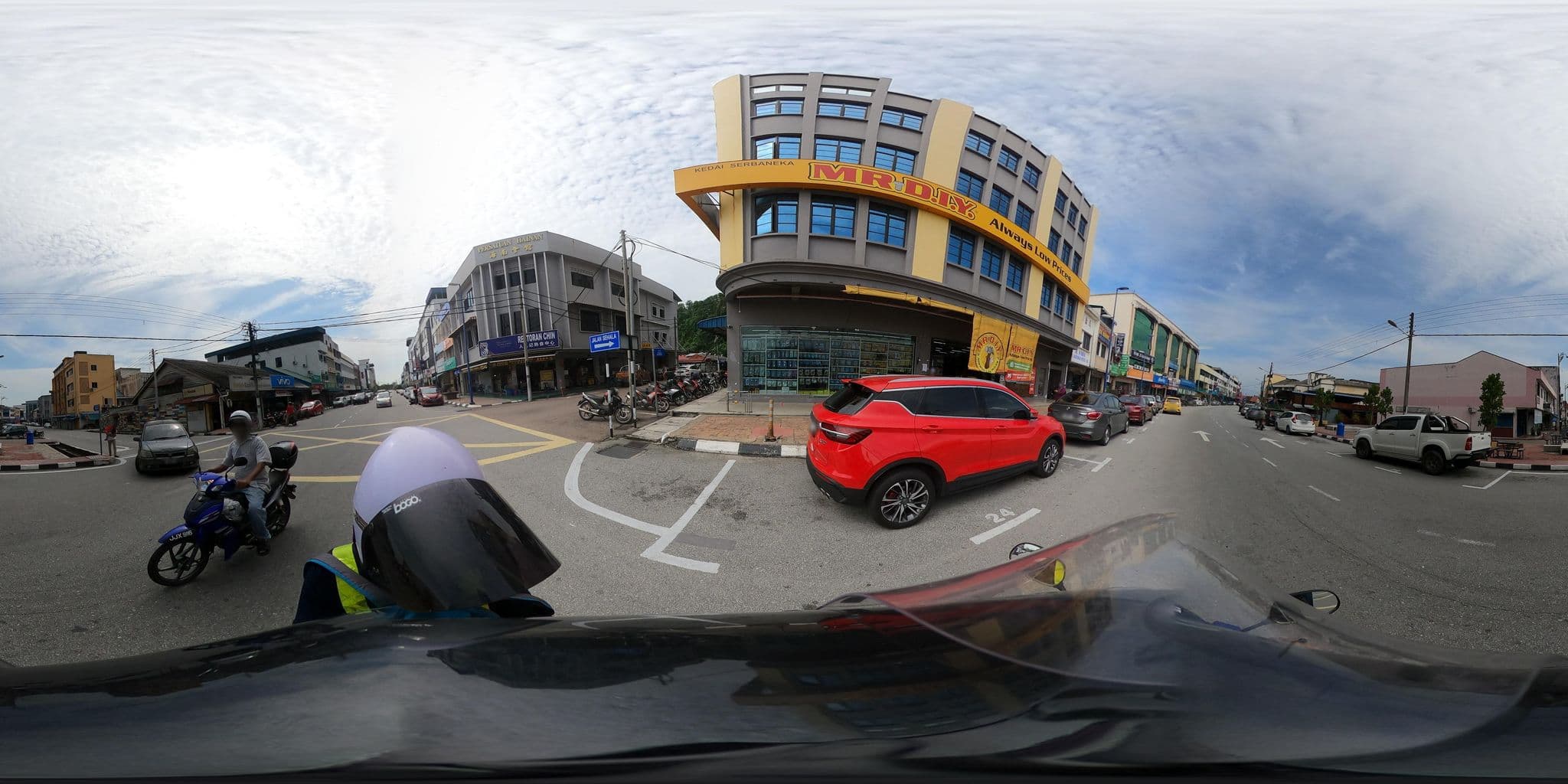 Street view near Mersing Hotel 豐盛港酒店, Mersing — © ahlang2 (CC BY-SA · Mapillary)