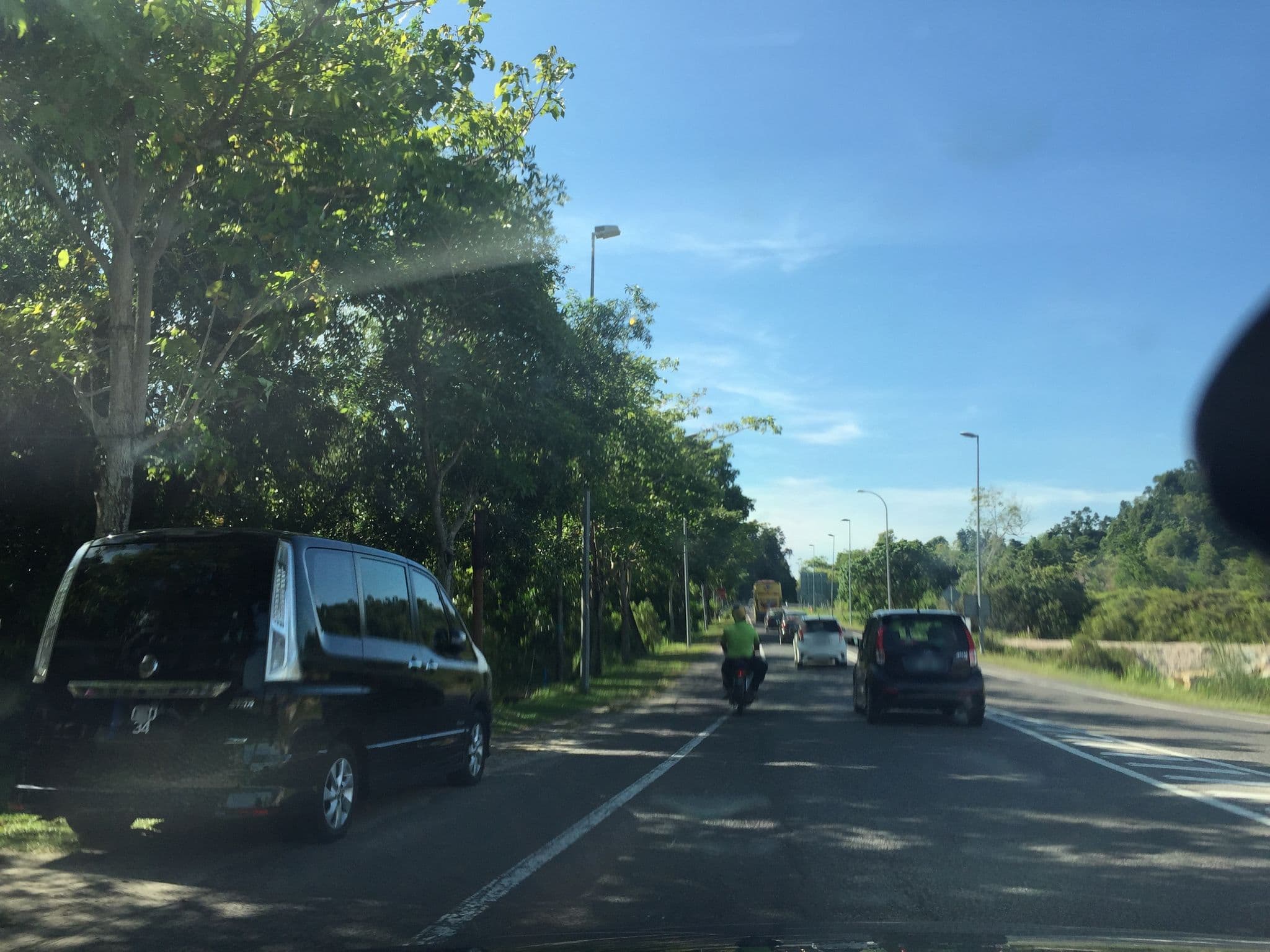 Street view near Wan's Beach Guesthouse, Dungun — © afeezaziz (CC BY-SA · Mapillary)