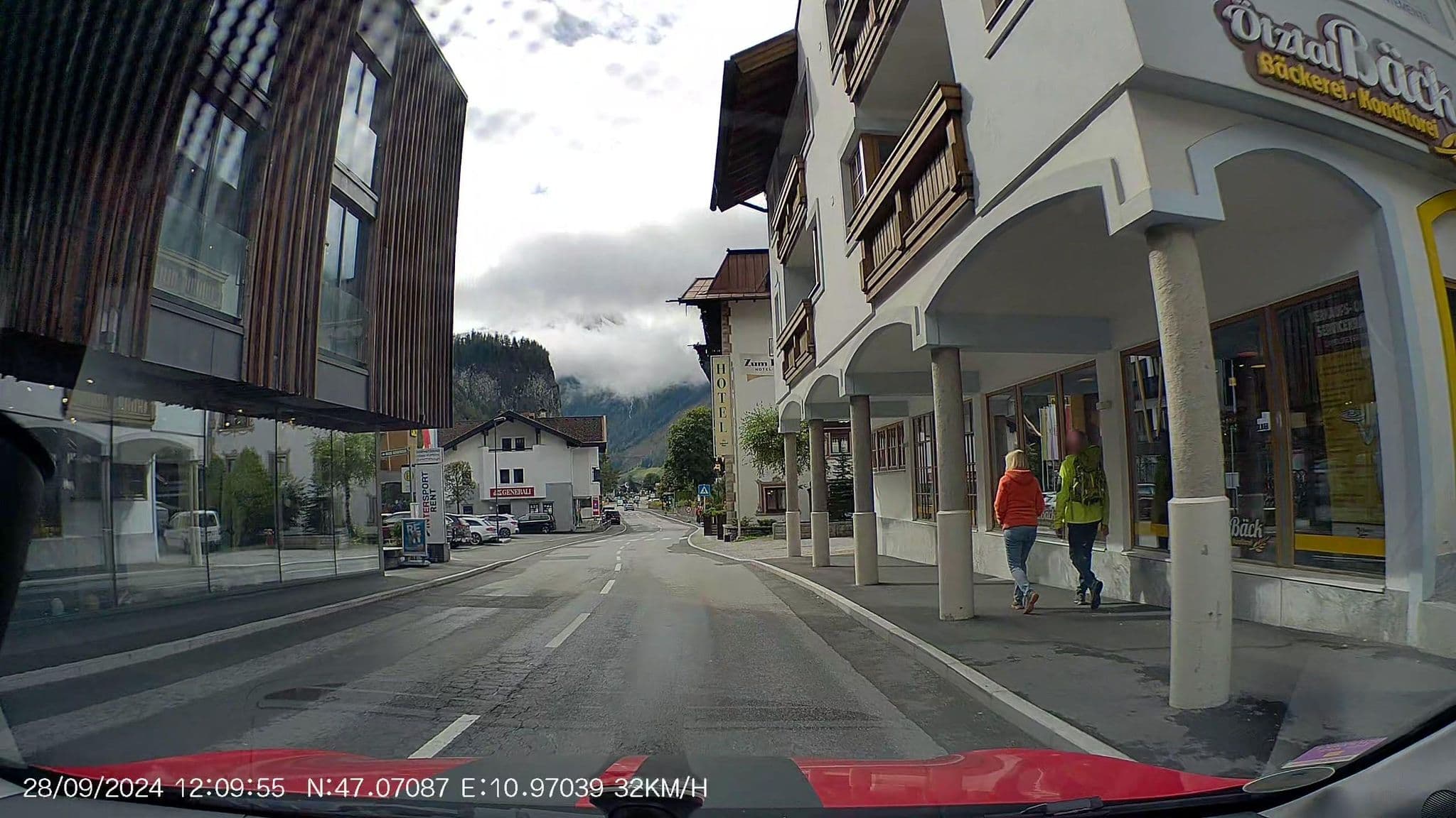 Street view near Ondres'n Hof, Längenfeld