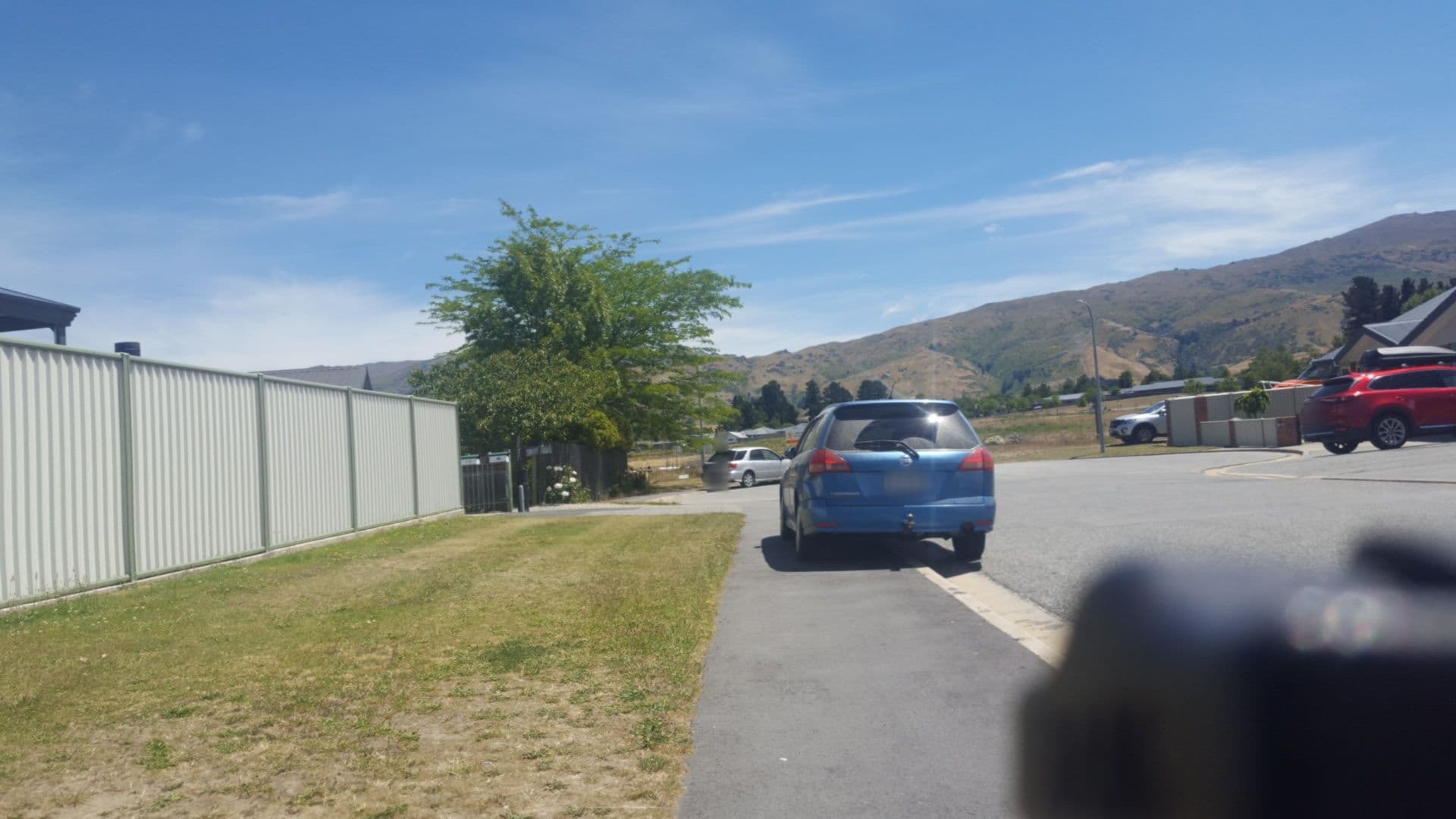 Street view near Lake Villas, Cromwell — © roadroid (CC BY-SA · Mapillary)