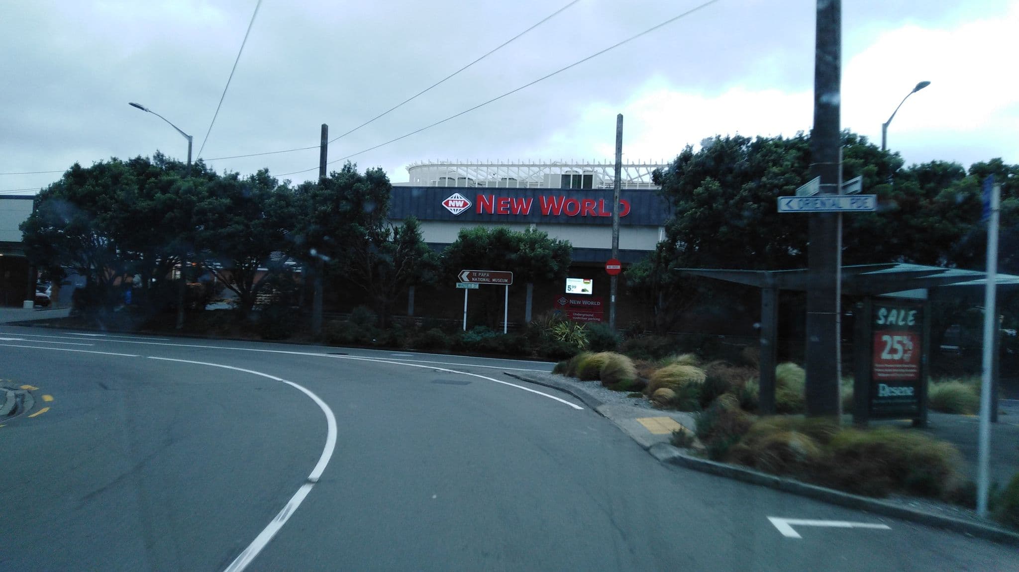 Street view near YHA, Te Aro — © 1111 (CC BY-SA · Mapillary)
