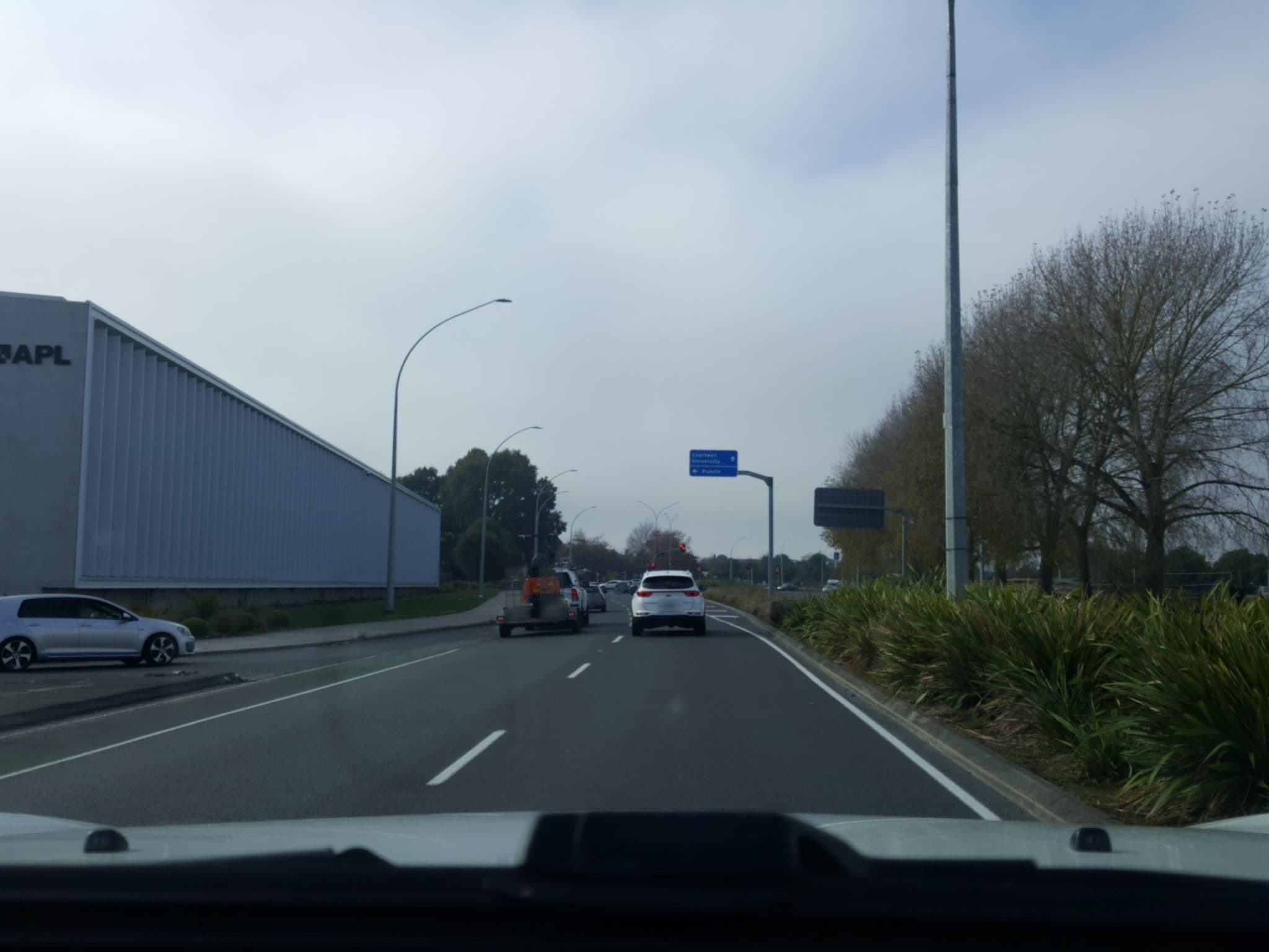 Street view near Quantum Lodge, Queenwood — © elphix (CC BY-SA · Mapillary)