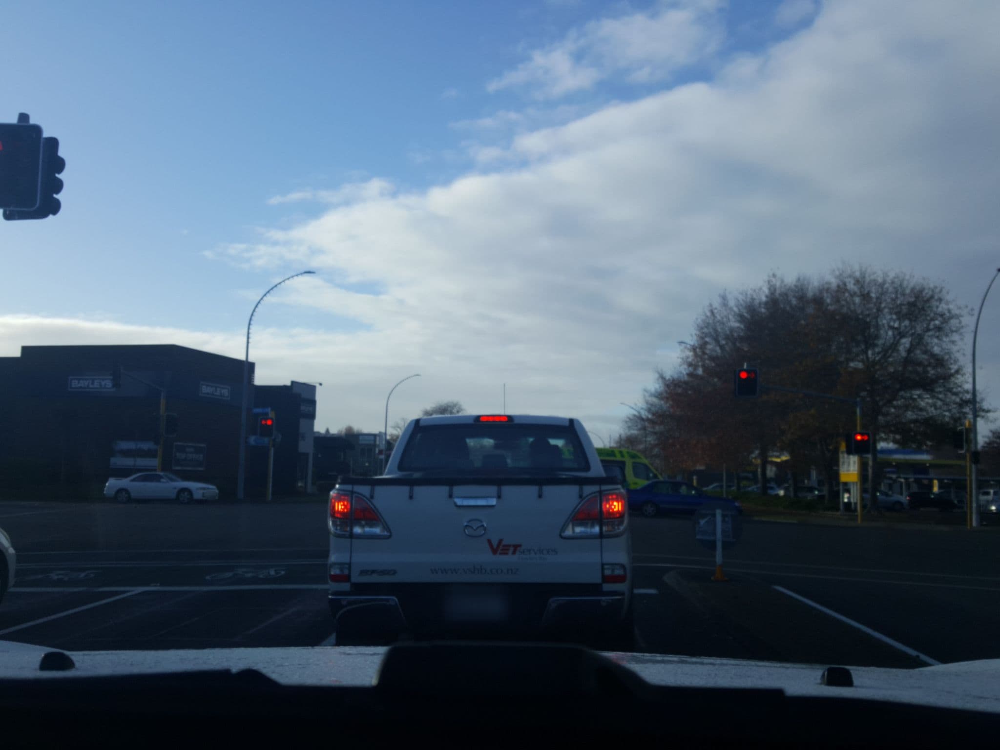 Street view near YHA, Hamilton — © elphix (CC BY-SA · Mapillary)