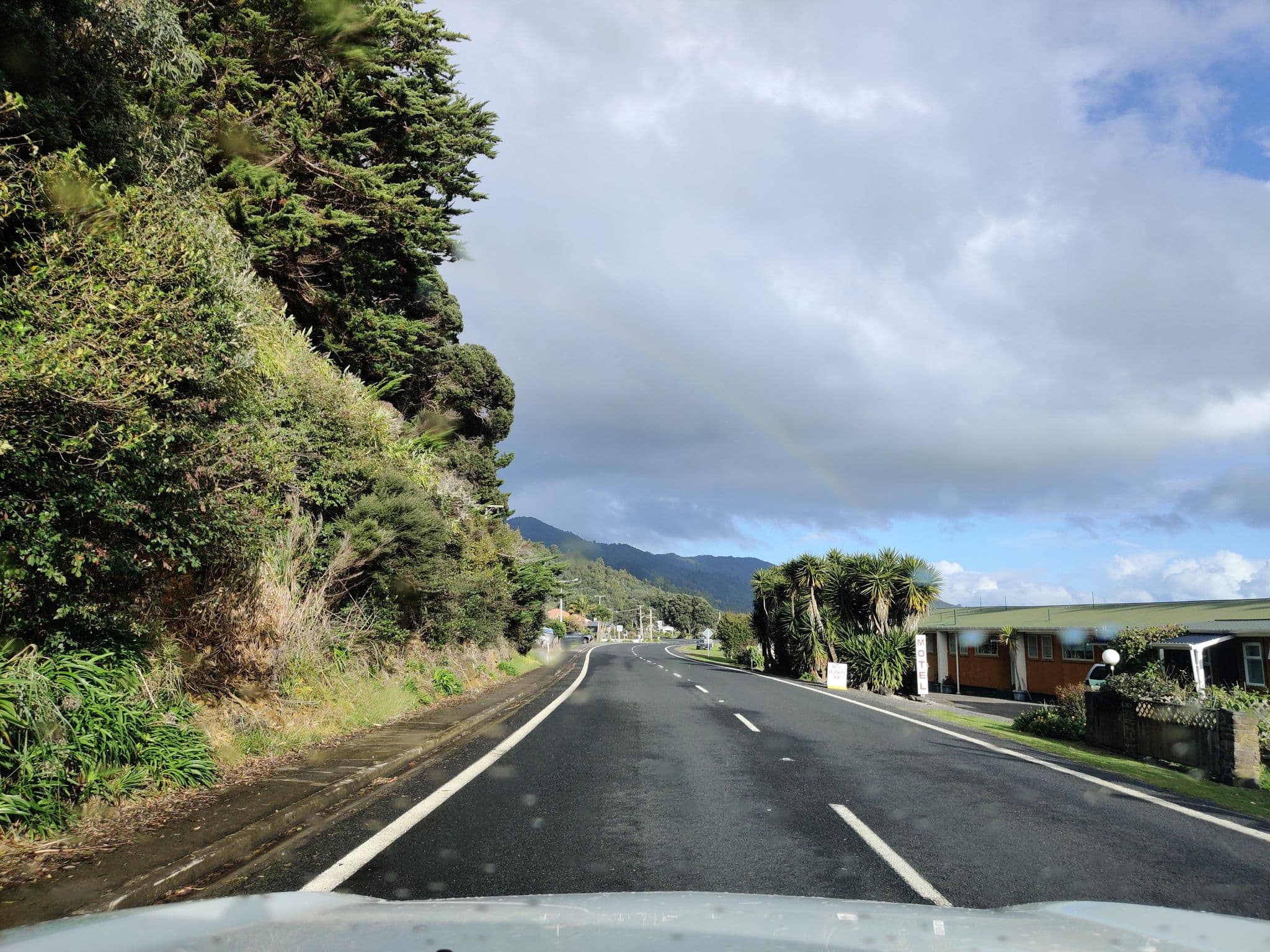 Street view near Seaspray Motel, Thames — © elphix (CC BY-SA · Mapillary)