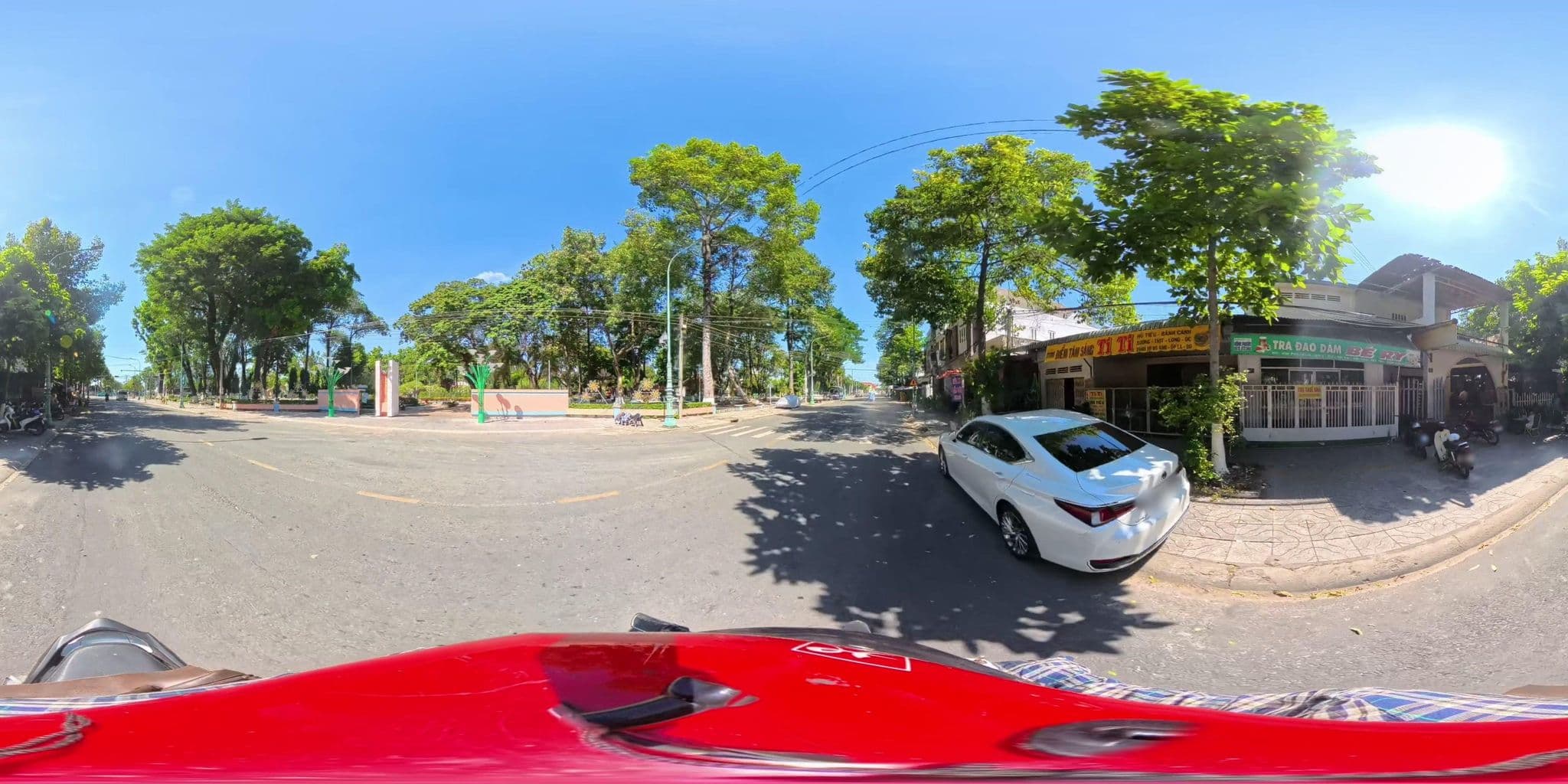 Street view near Nha nghi uyen, Tây Ninh — © Slucchesi (CC BY-SA · Mapillary)