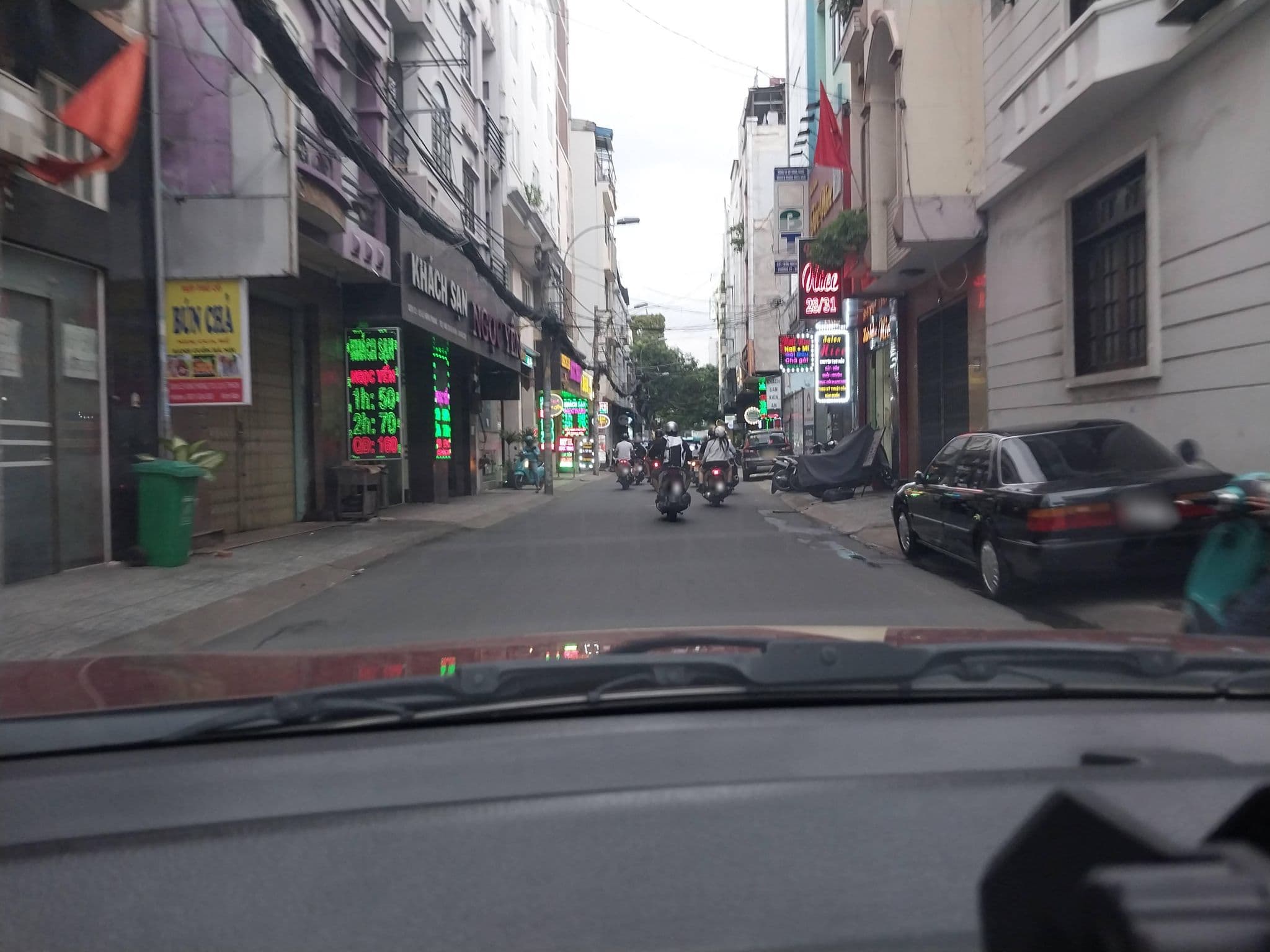 Street view near Thai An Hotel, Quận Mười — © sg_front_1 (CC BY-SA · Mapillary)
