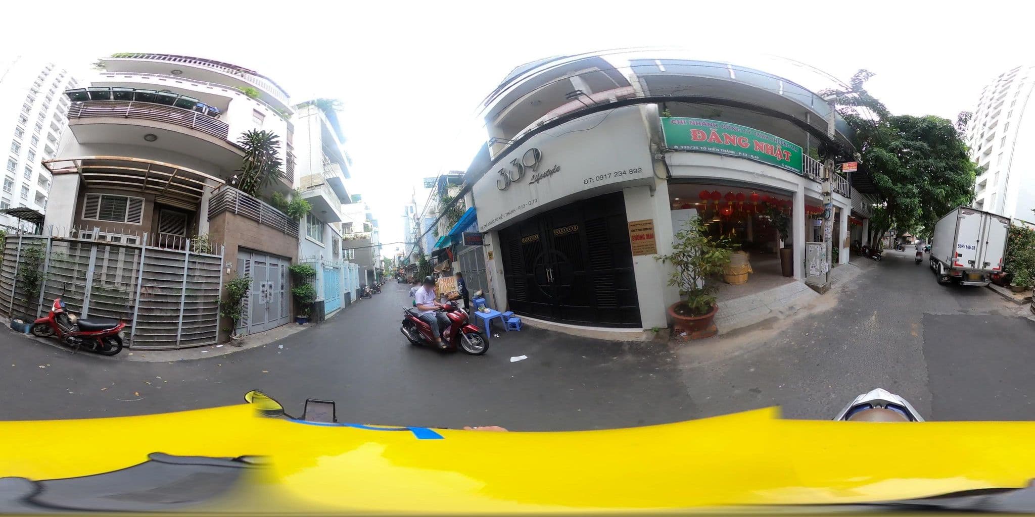 Street view near Ngọc Chi Hotel, Quận Mười — © bemaps3_sg (CC BY-SA · Mapillary)