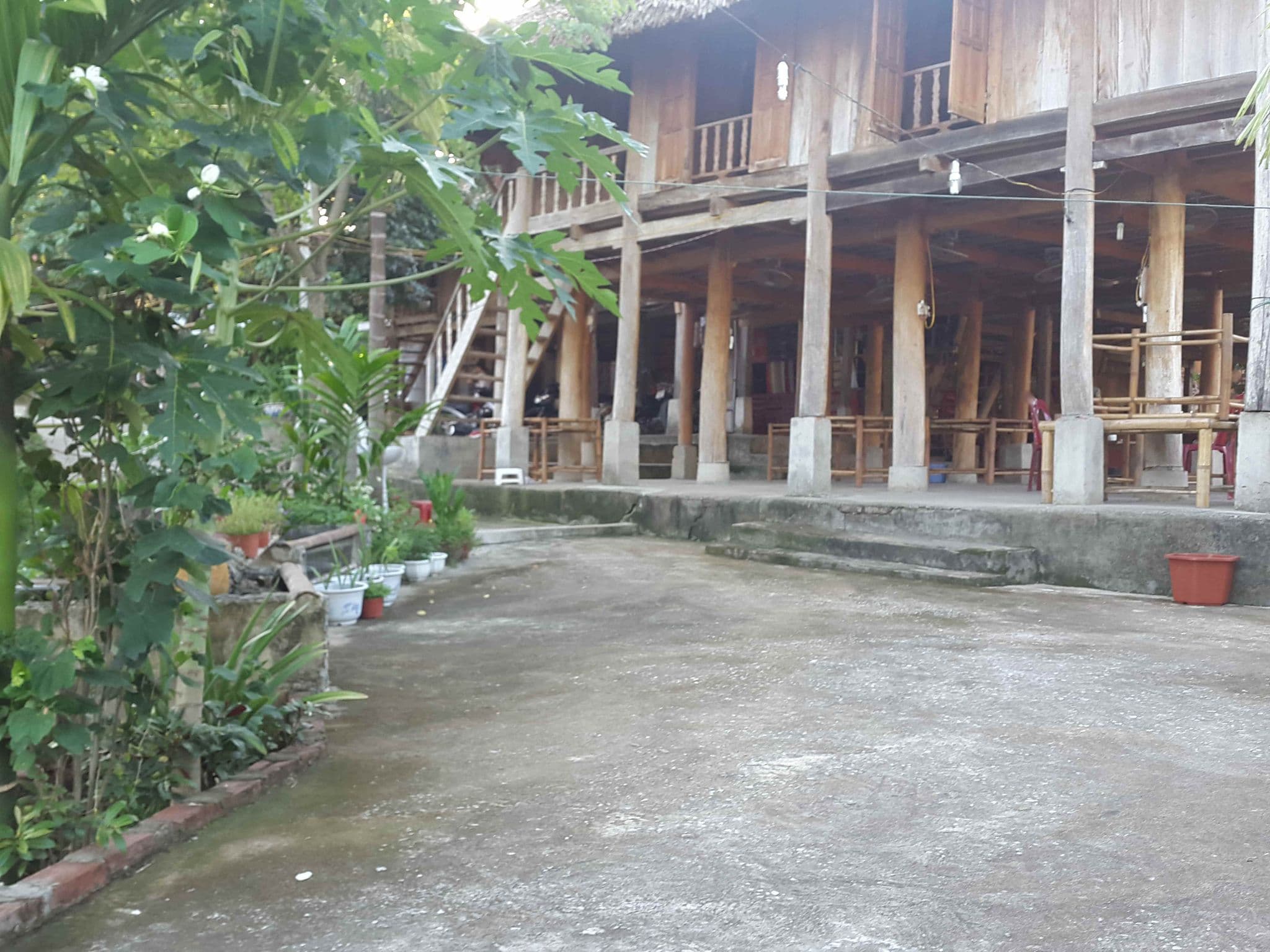 Street view near Nhà Đức, Hòa Bình — © buffalo (CC BY-SA · Mapillary)