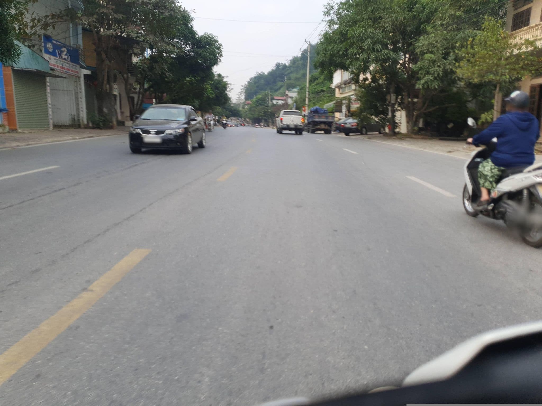 Street view near Amazing Hostel, Hà Giang — © russmcd (CC BY-SA · Mapillary)