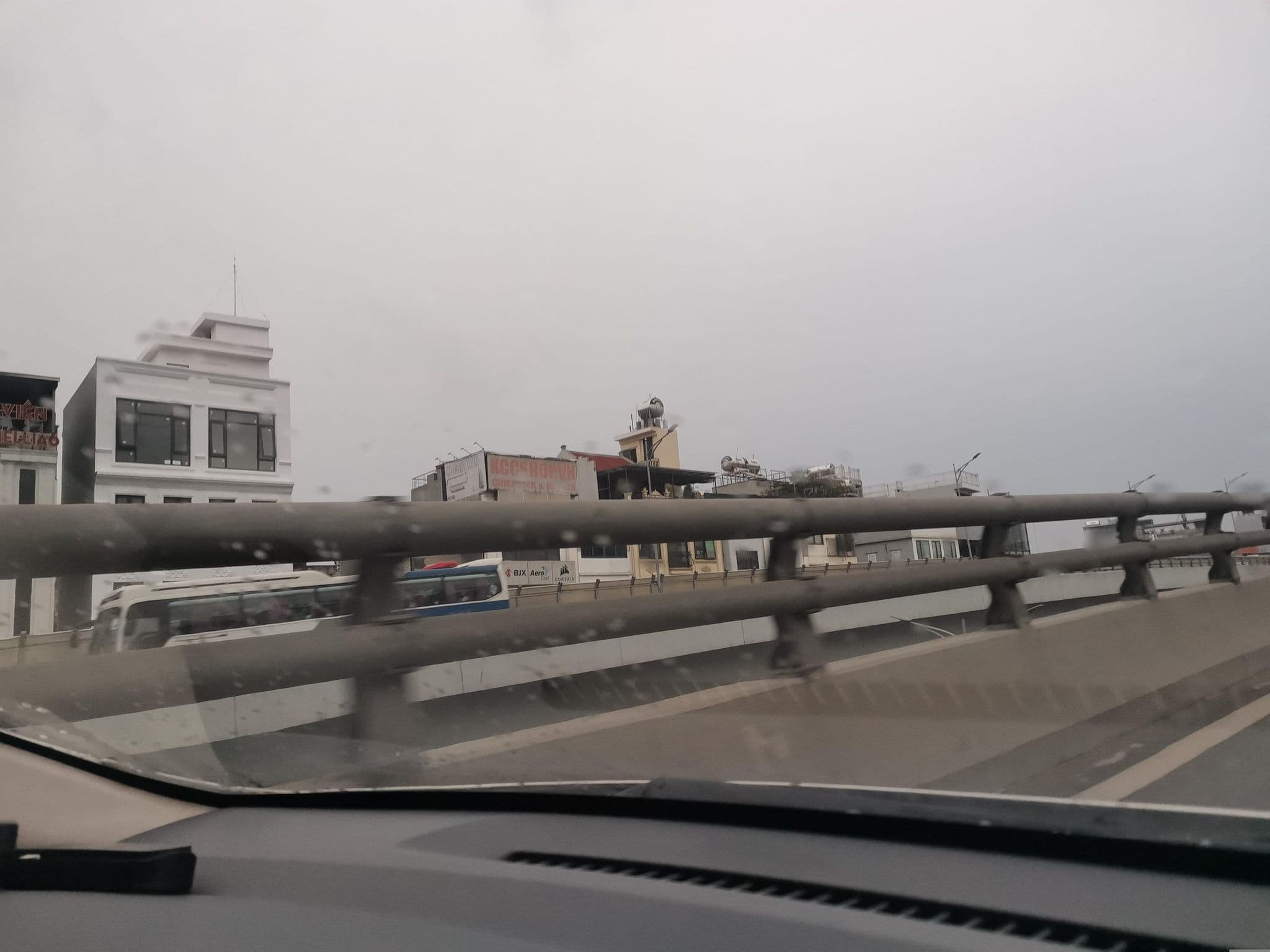Street view near Động bàn tơ, Trung Phụng — © hn_left_2 (CC BY-SA · Mapillary)