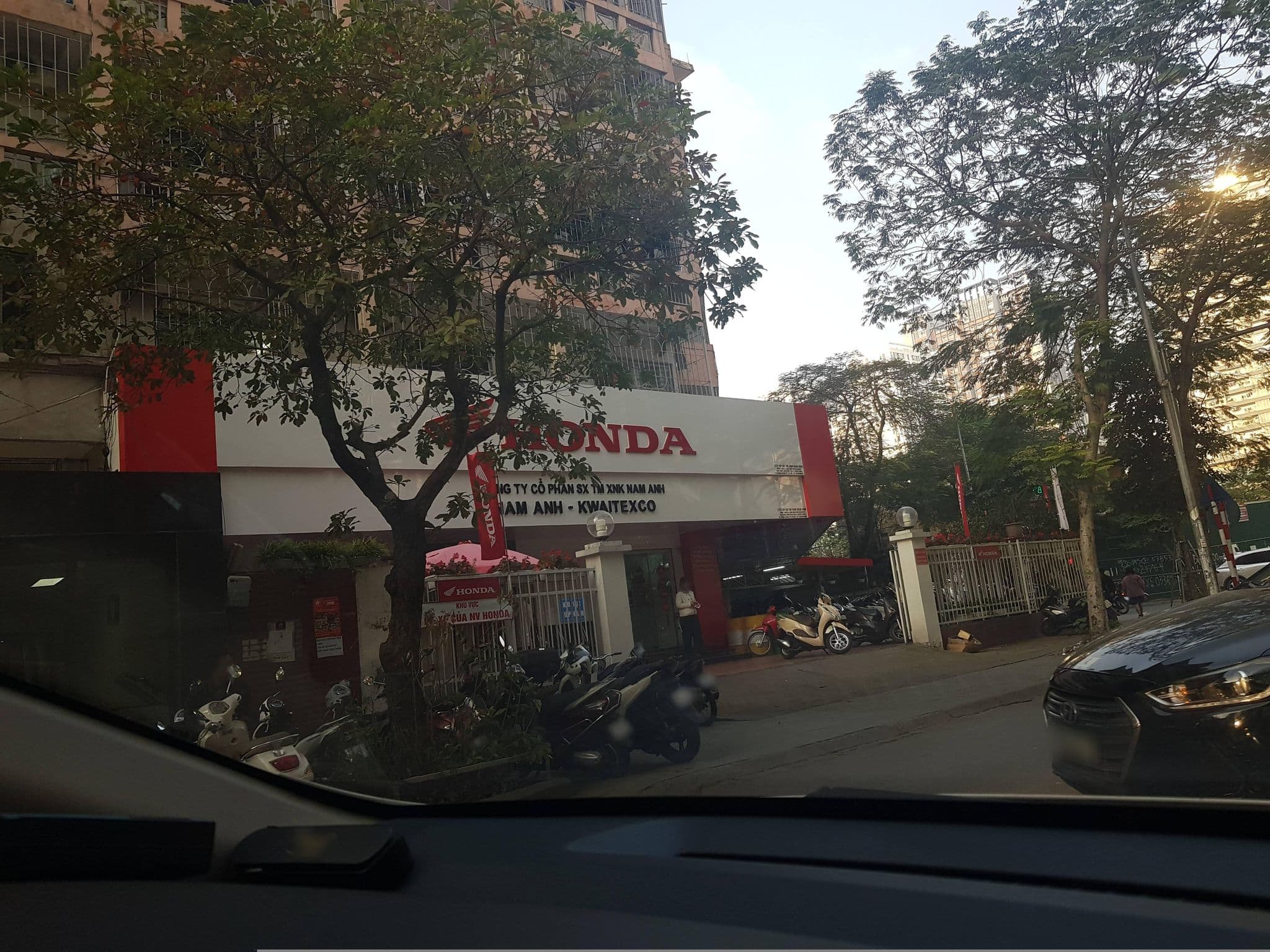 Street view near Hacinco Hotel, Thanh Xuân — © hn_left_2 (CC BY-SA · Mapillary)
