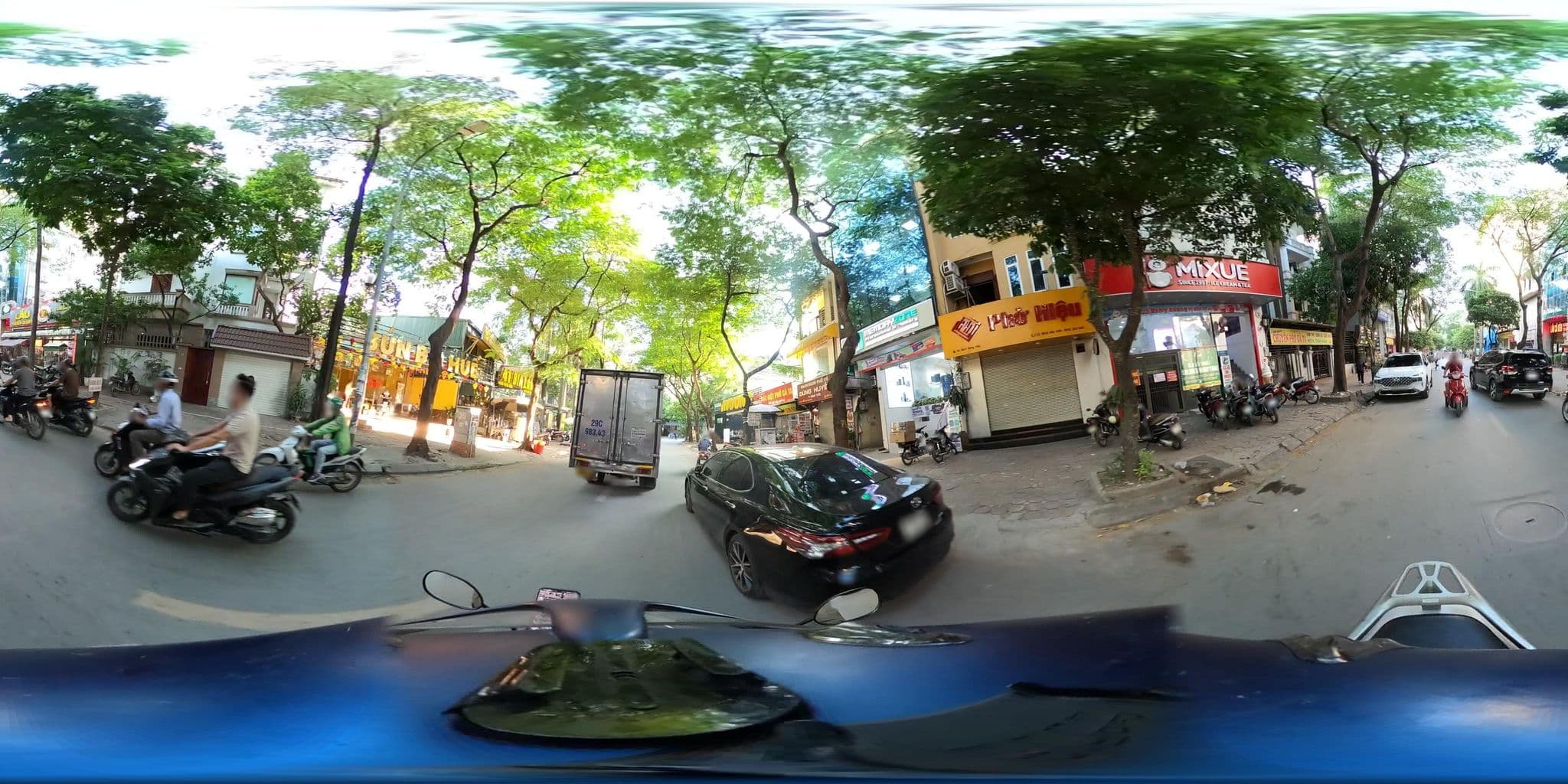 Street view near Hotel Xanh, Mai Dịch — © bemaps_1pd (CC BY-SA · Mapillary)