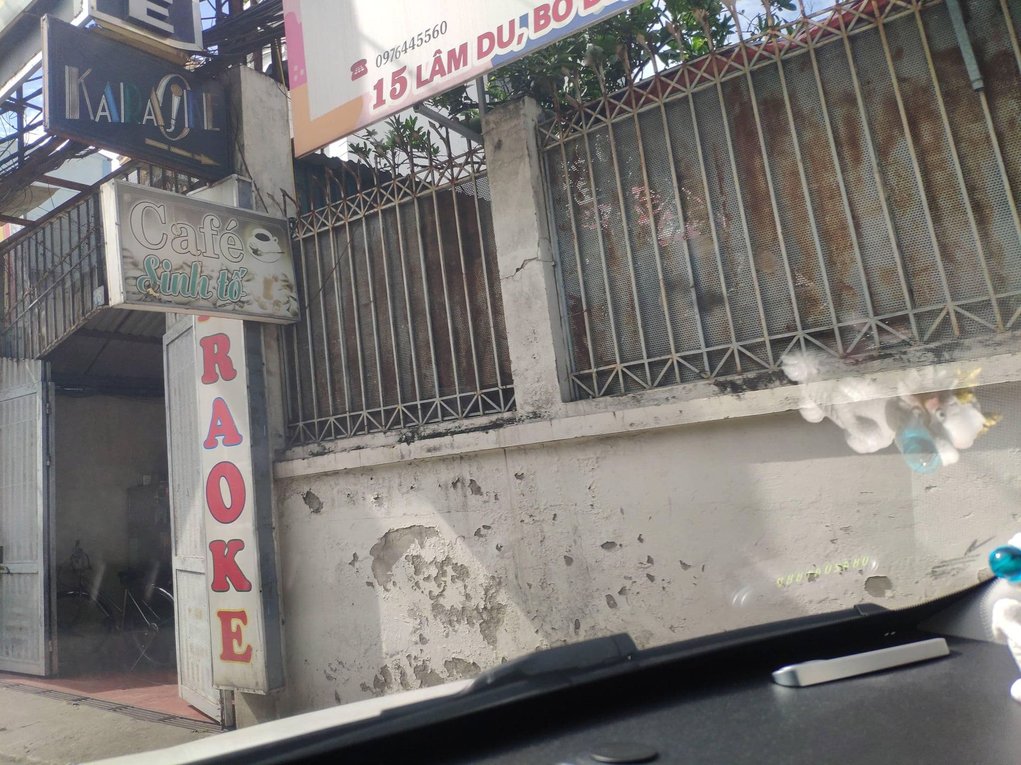 Street view near Khach San Sao, Bồ Đề — © hn_right_1 (CC BY-SA · Mapillary)