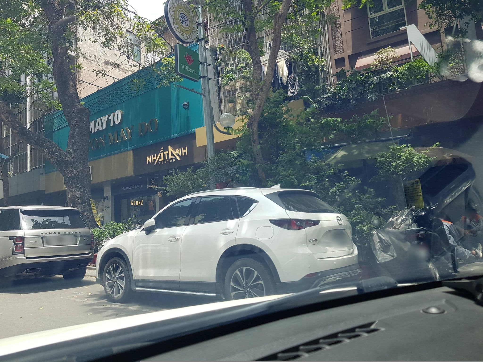 Street view near Ho Guam Room 501, Cửa Nam — © hn_right_1 (CC BY-SA · Mapillary)