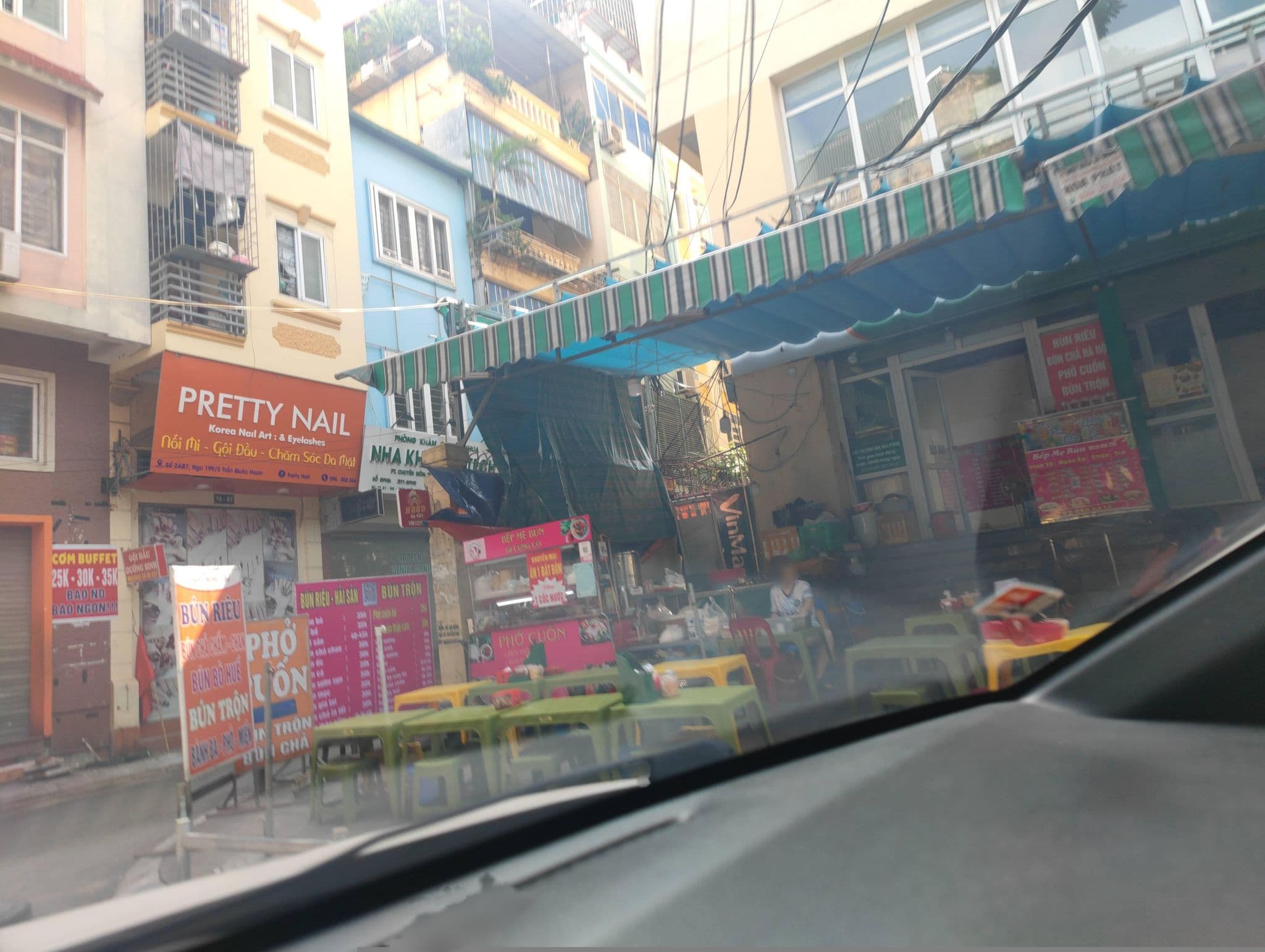 Street view near Chiếc giường California King, Mai Dịch — © hn_right_2 (CC BY-SA · Mapillary)