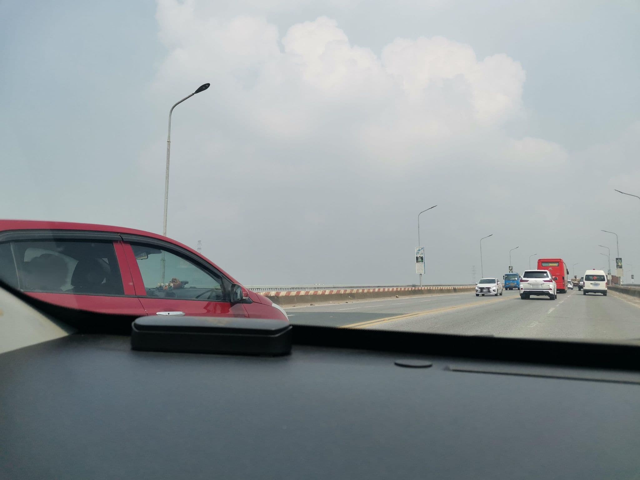 Street view near Khách Sạn Cẩm Thành, Thụy Phương — © hn_left_2 (CC BY-SA · Mapillary)