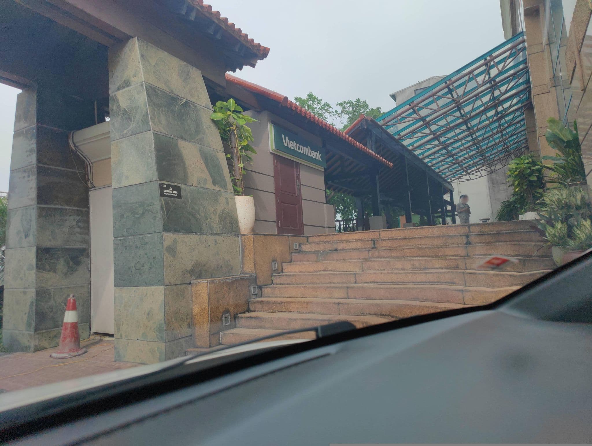 Street view near Sofitel Plaza Hotel, Yên Phụ — © hn_right_2 (CC BY-SA · Mapillary)