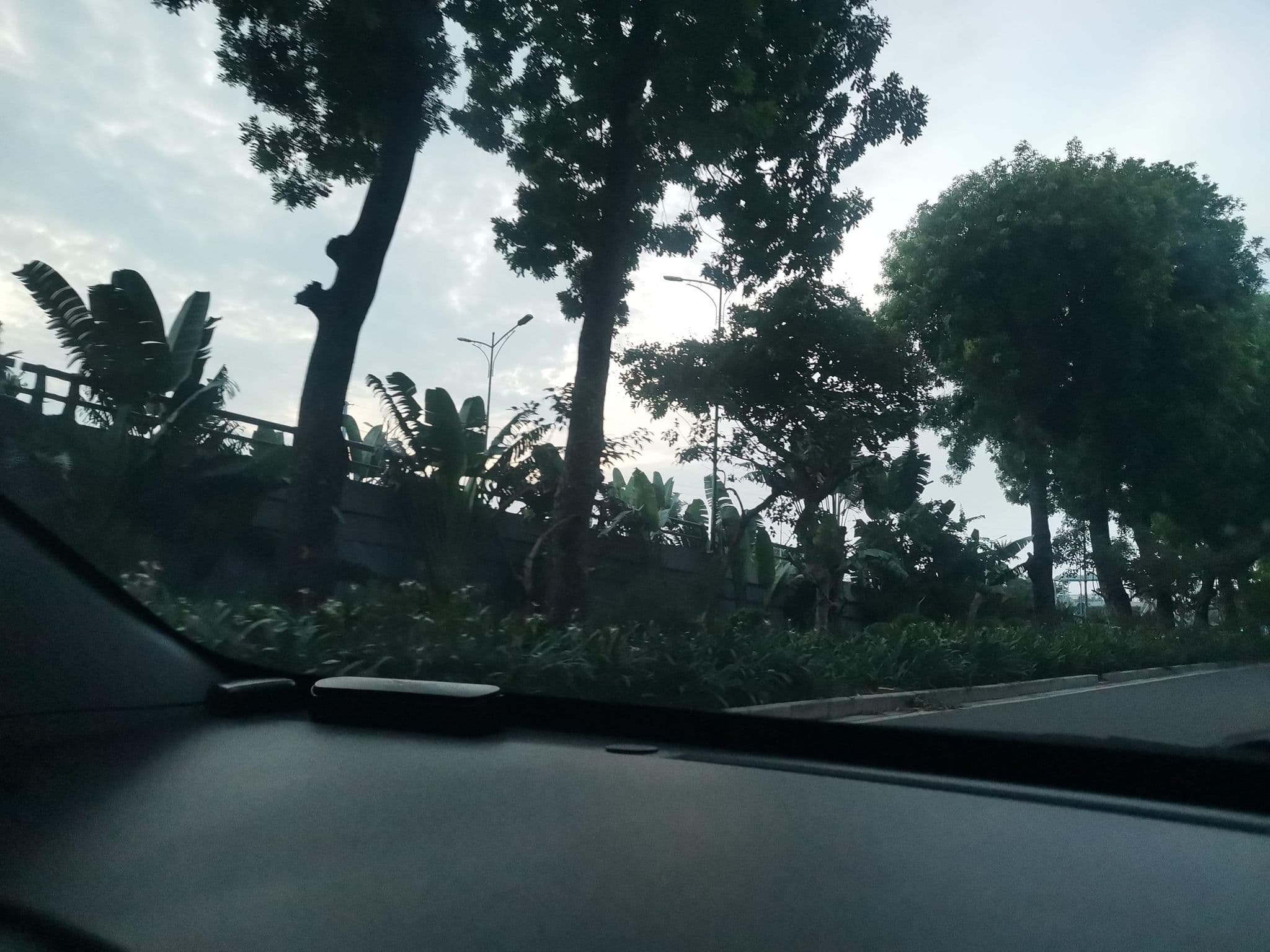 Street view near Sunrise Suite, Yên Phụ — © hn_left_2 (CC BY-SA · Mapillary)