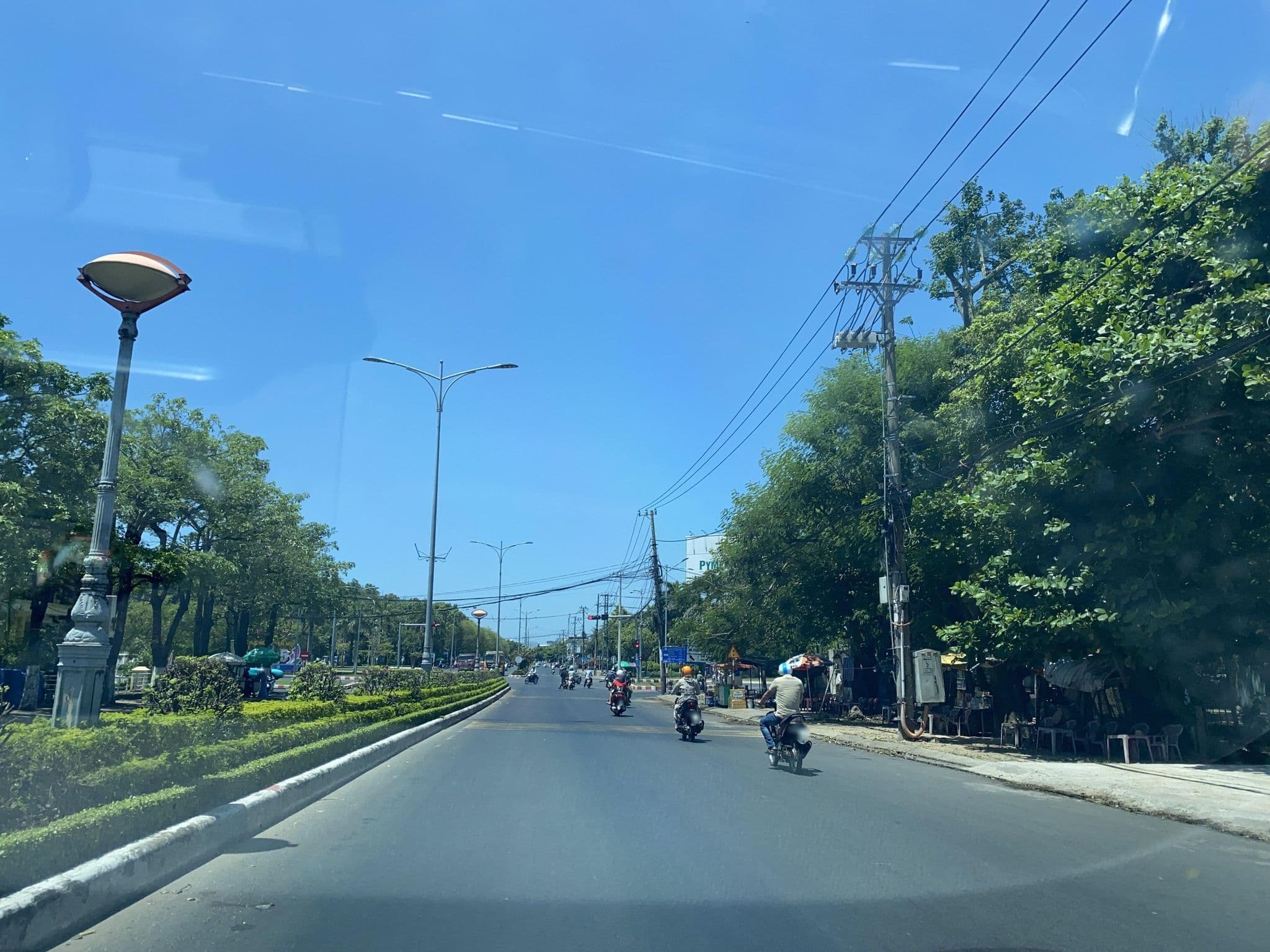 Street view near Yakasa Hương Sen Hotel, Tuy Hòa — © DriveWithHoang (CC BY-SA · Mapillary)