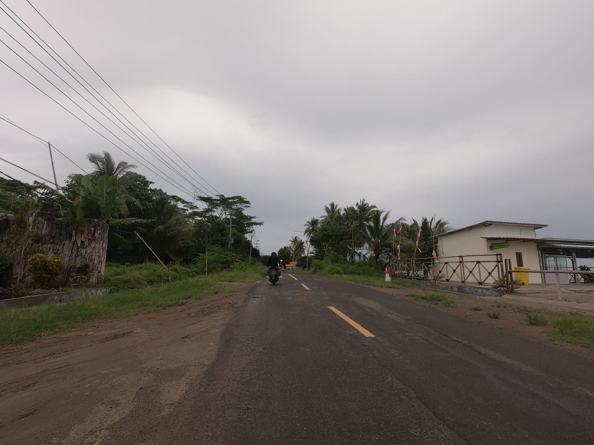 Street view near Asoka Resort Banten, Labuan — © hannurahosea (CC BY-SA · Mapillary)