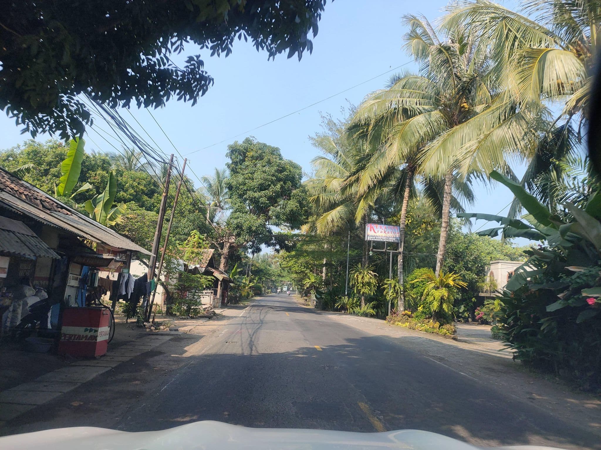 Street view near Keraton Hotel, Labuan — © Kaart_Local (CC BY-SA · Mapillary)