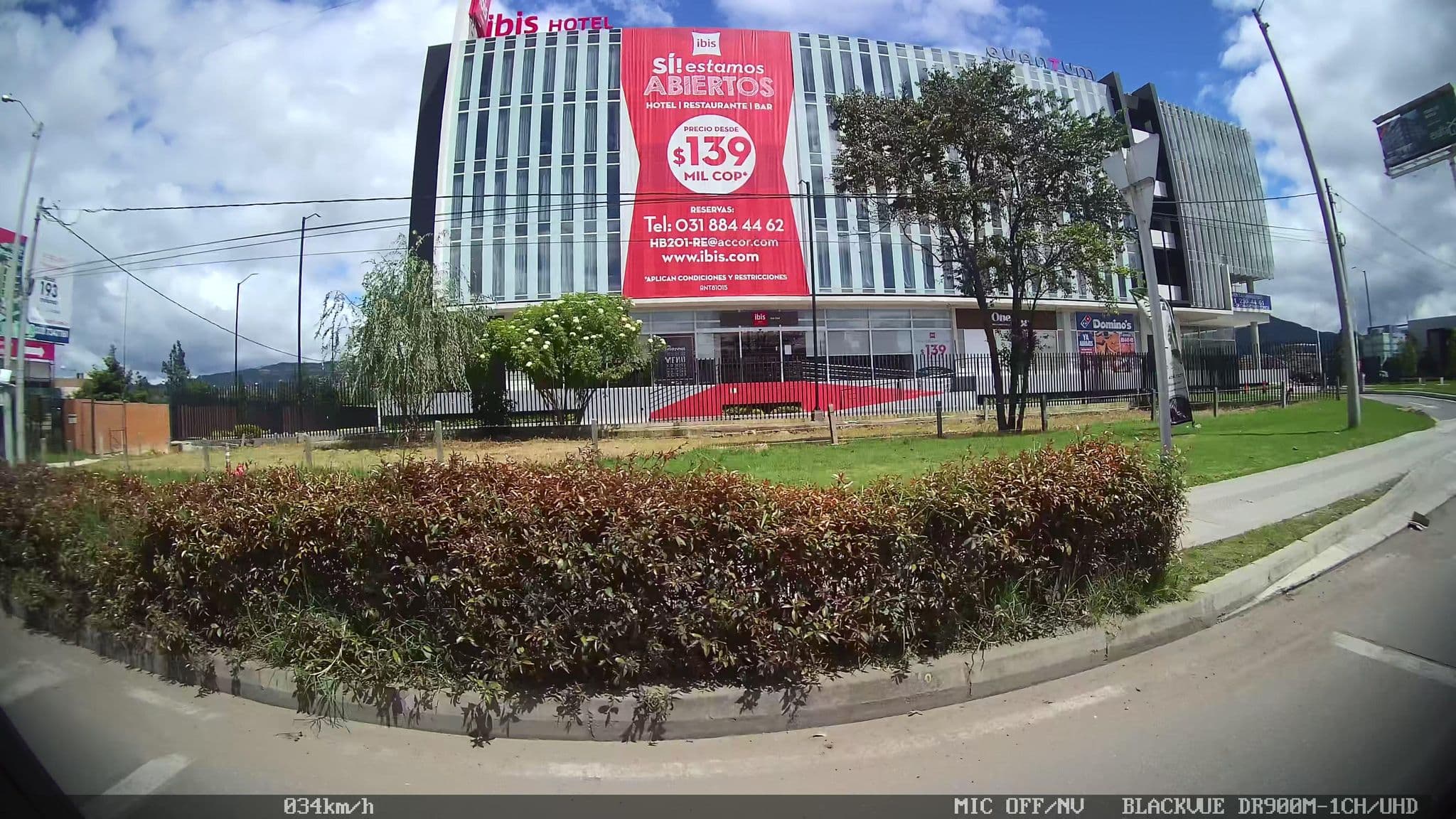 Street view near Hotel Ibis, Chía — © kaart_4 (CC BY-SA · Mapillary)
