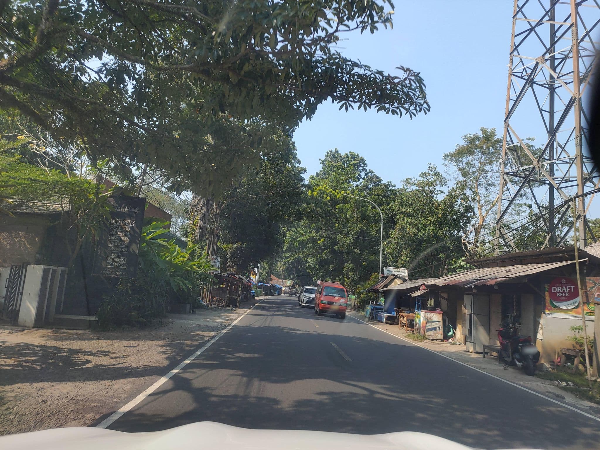 Street view near Cindewulung Bed & Resto, Labuan — © Kaart_Local (CC BY-SA · Mapillary)