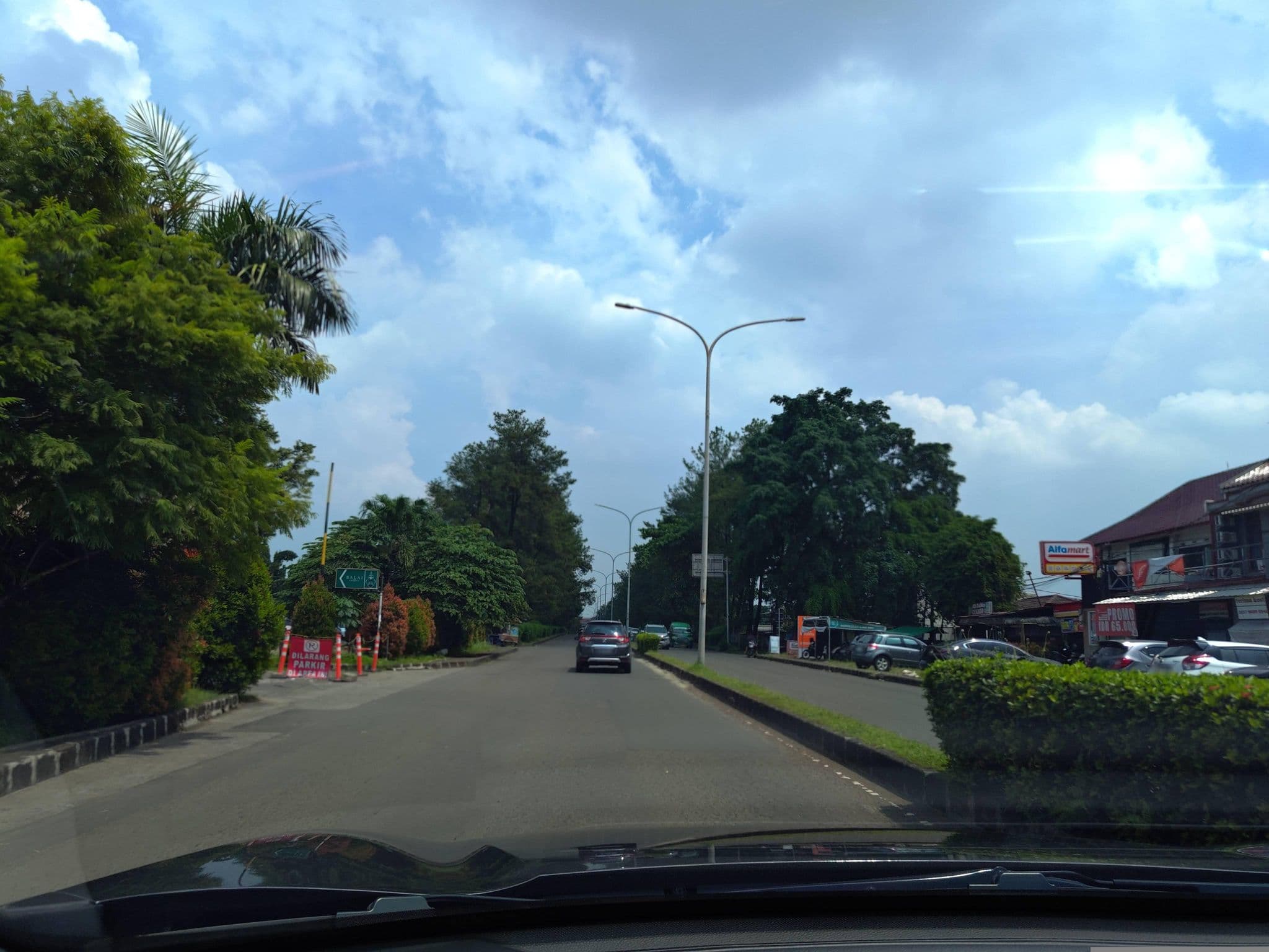 Street view near Alfa Resort Puncak, Serpong — © FotoPeta (CC BY-SA · Mapillary)
