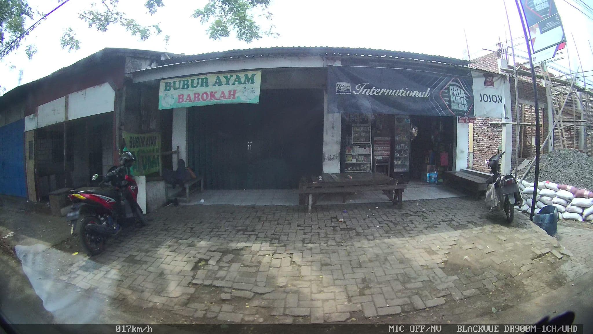 Street view near Rumah Kentang, Sepatan — © kaart_2 (CC BY-SA · Mapillary)