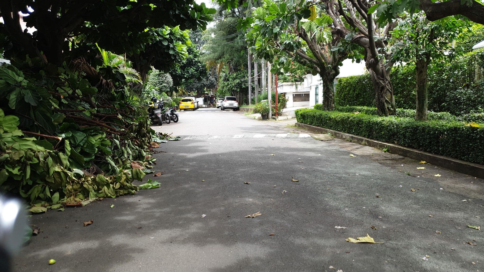 Street view near swissbelhotel, Pamulang — © Kaart_Local (CC BY-SA · Mapillary)
