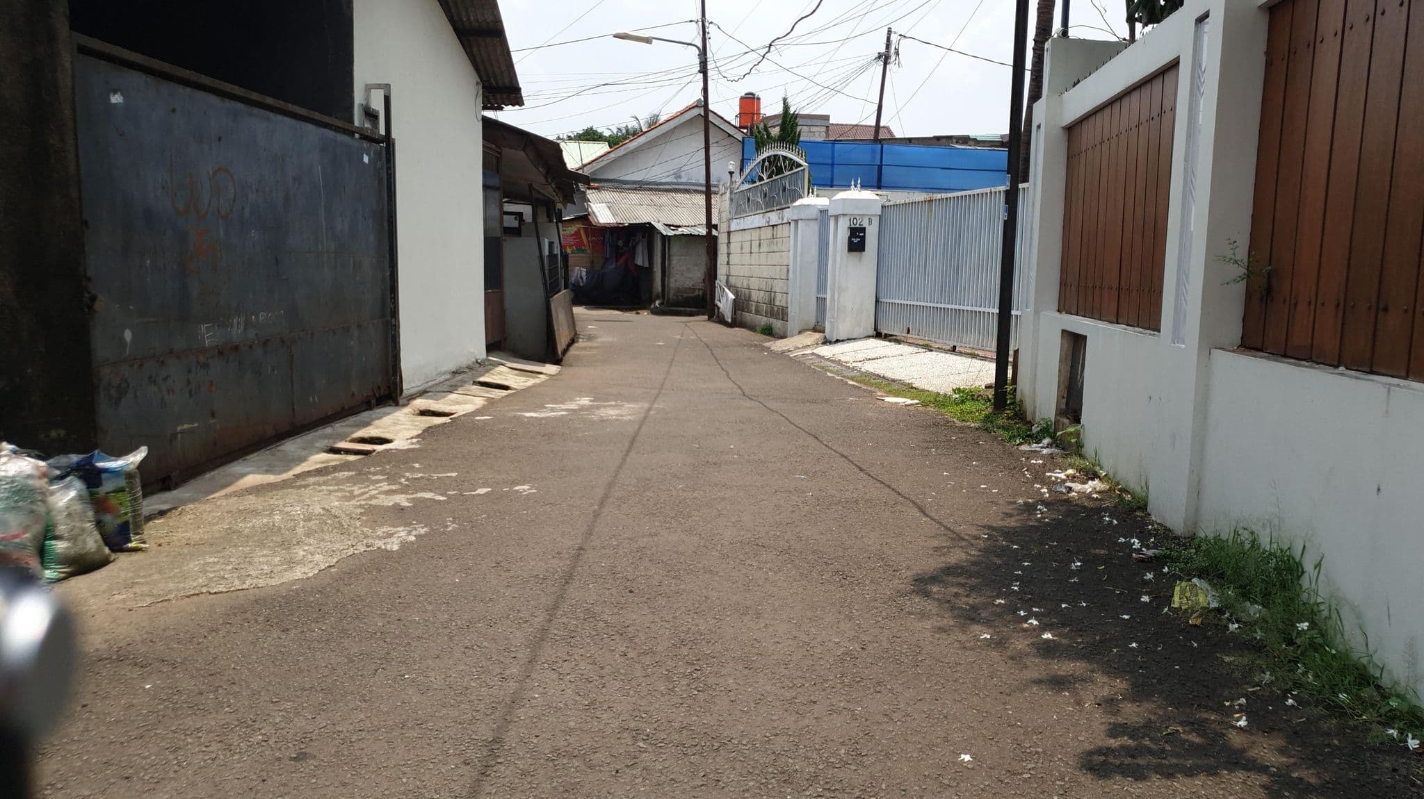 Street view near Skywalker's Cribs, Pamulang — © Kaart_Local (CC BY-SA · Mapillary)