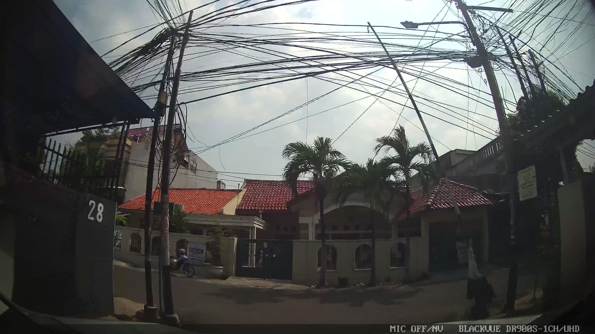 Street view near SKL / SKM Ekajaya, Jakarta — © kaart_1 (CC BY-SA · Mapillary)