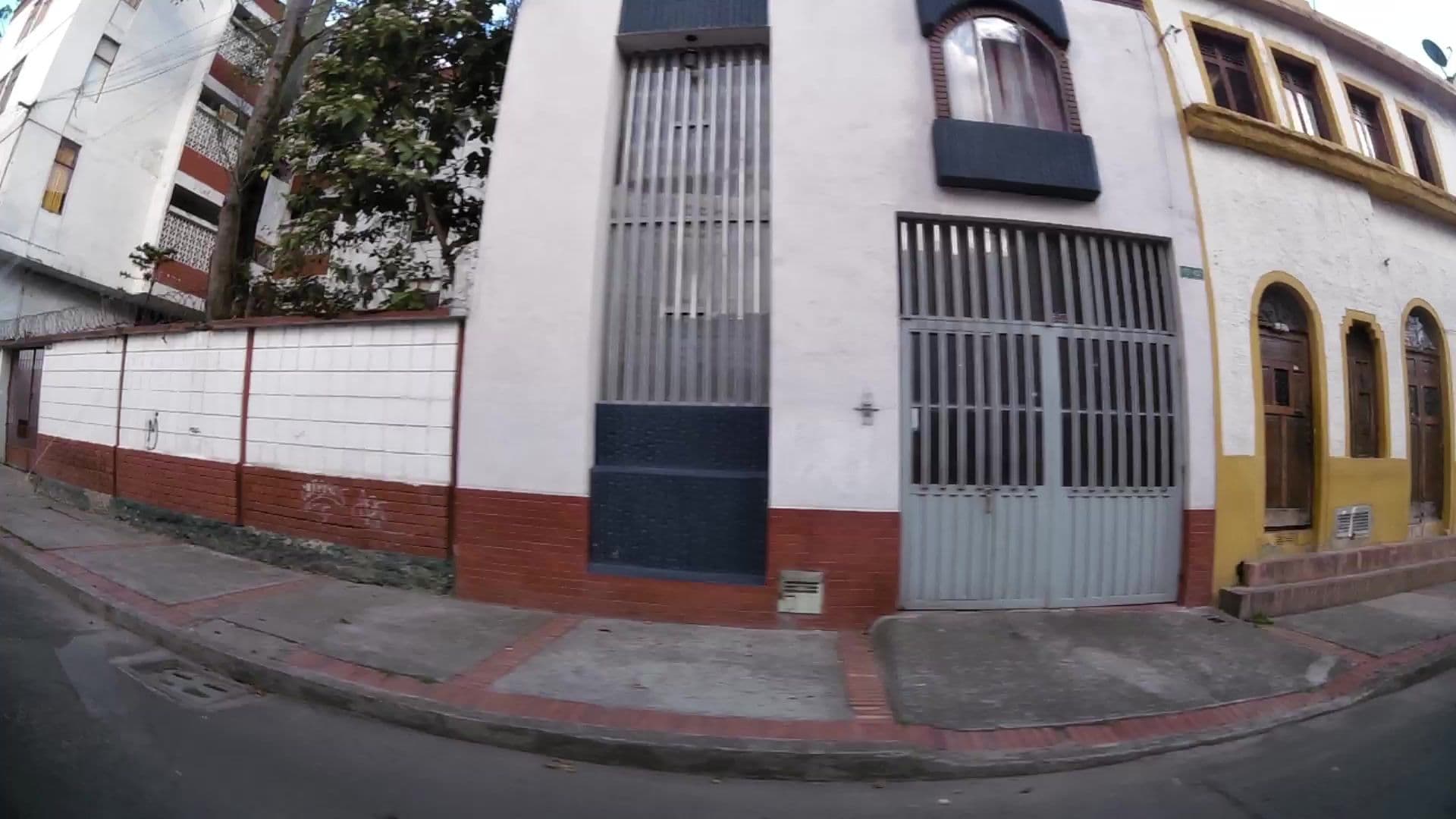 Street view near Las Aguas Experience, Bogotá