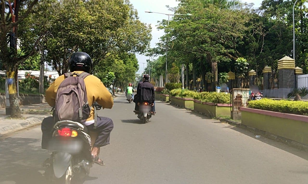 Street view near Grand Sunshine Resort & Convention, Soreang — © dirgam (CC BY-SA · Mapillary)