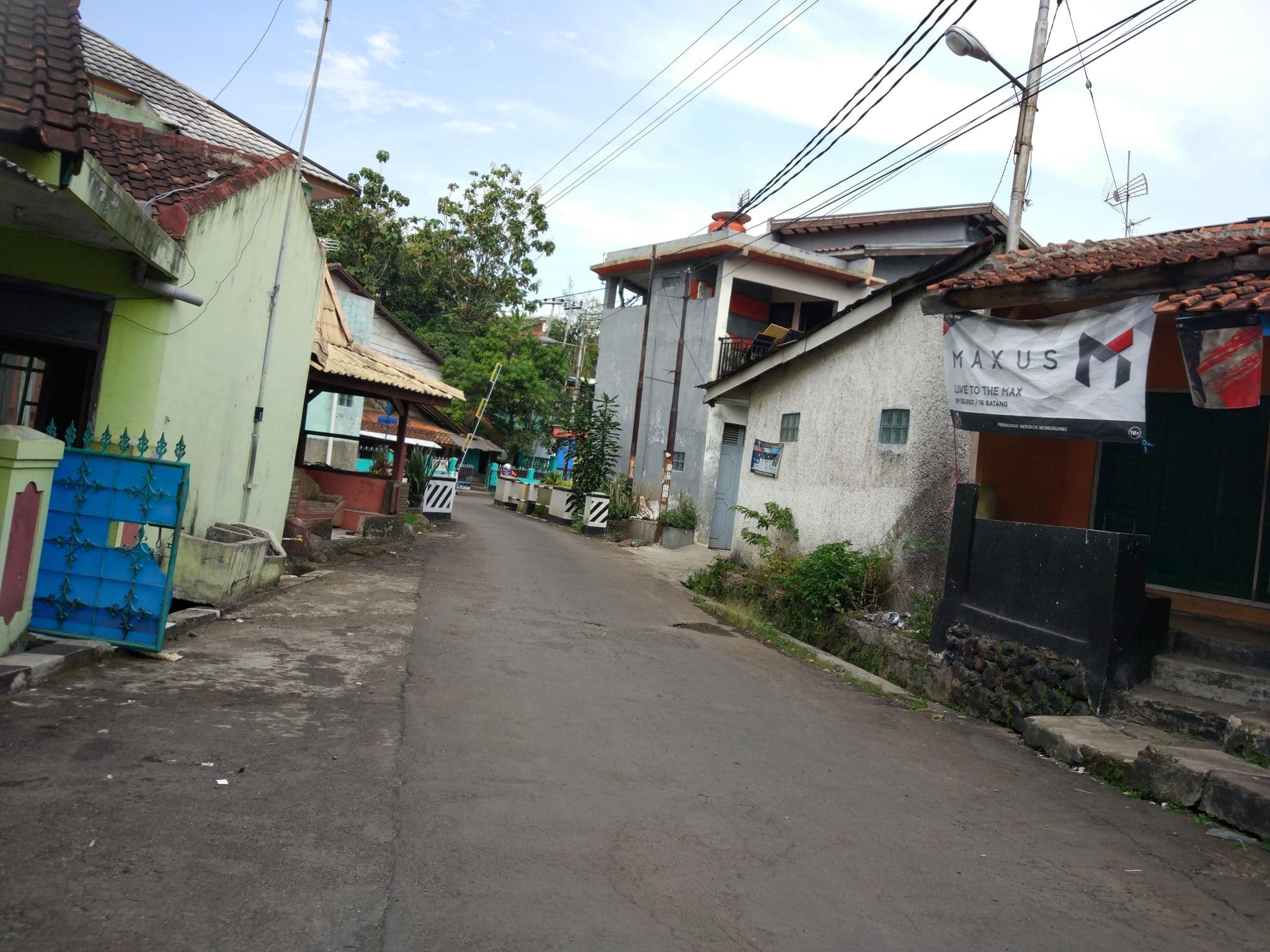 Street view near ANB Hotel and Resort, Cileunyi — © dirgam (CC BY-SA · Mapillary)