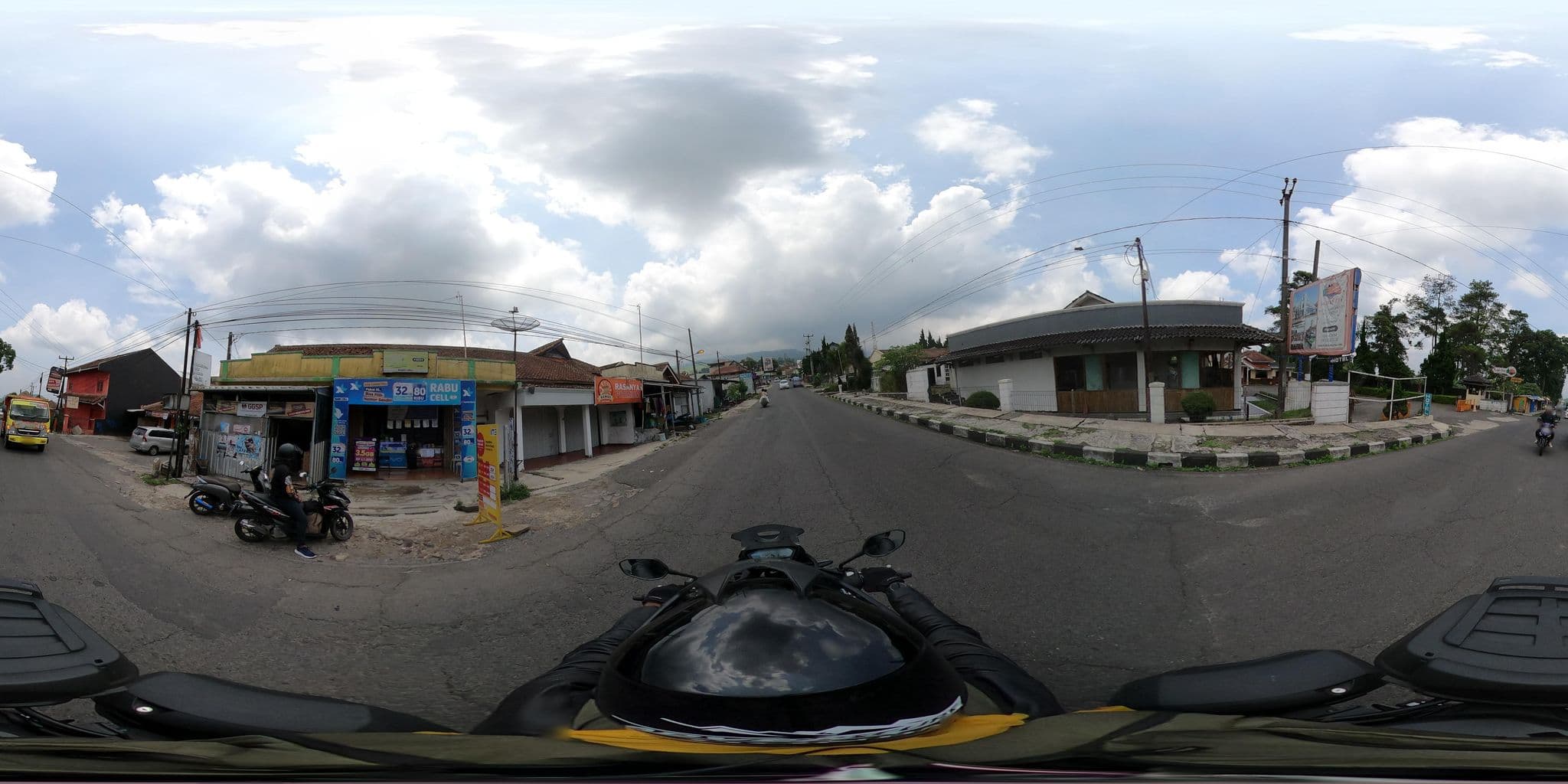 Street view near Puspa Sari Hotel Room 9 STD A, Lembang — © Kaart_Local (CC BY-SA · Mapillary)