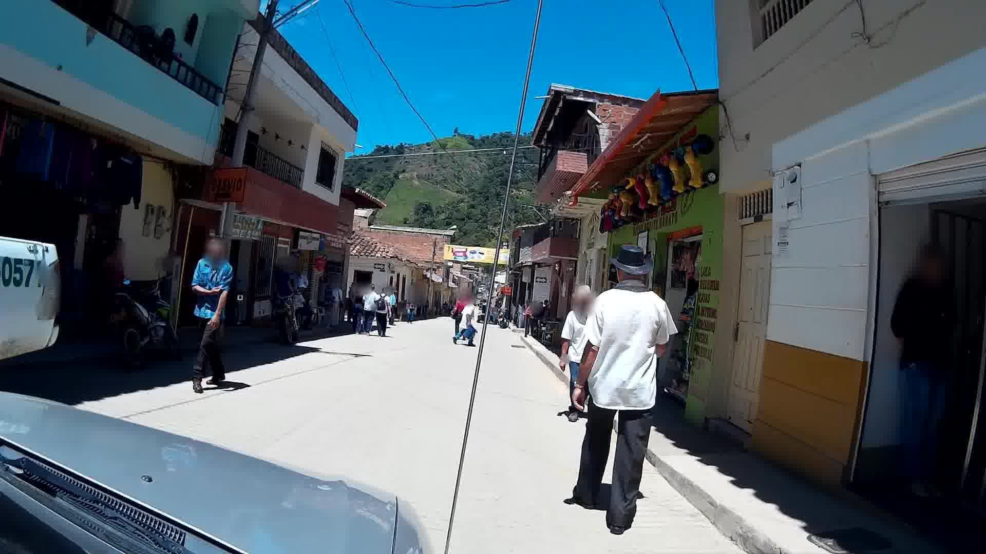 Street view near Hotel Mariluz, Salgar — © ccossio (CC BY-SA · Mapillary)