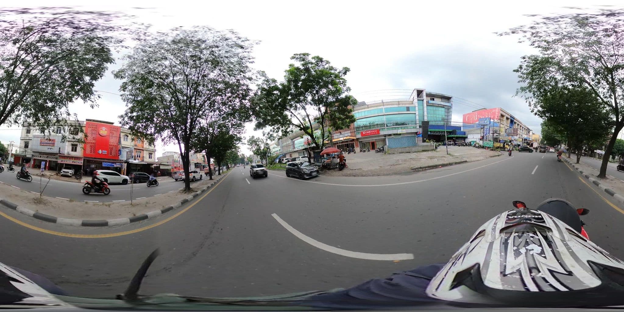 Street view near Batik Hotel, Sunggal — © danbjoseph (CC BY-SA · Mapillary)