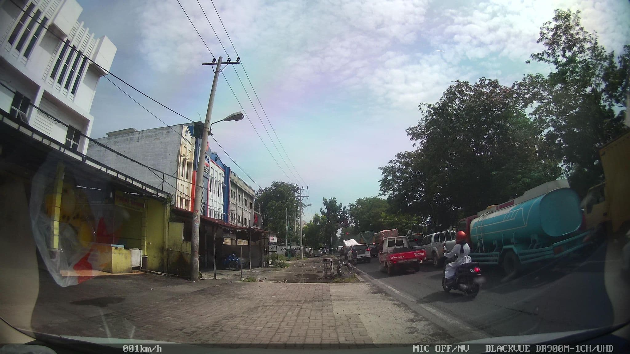 Street view near Antara II Hotel, Sunggal — © kaart_2 (CC BY-SA · Mapillary)