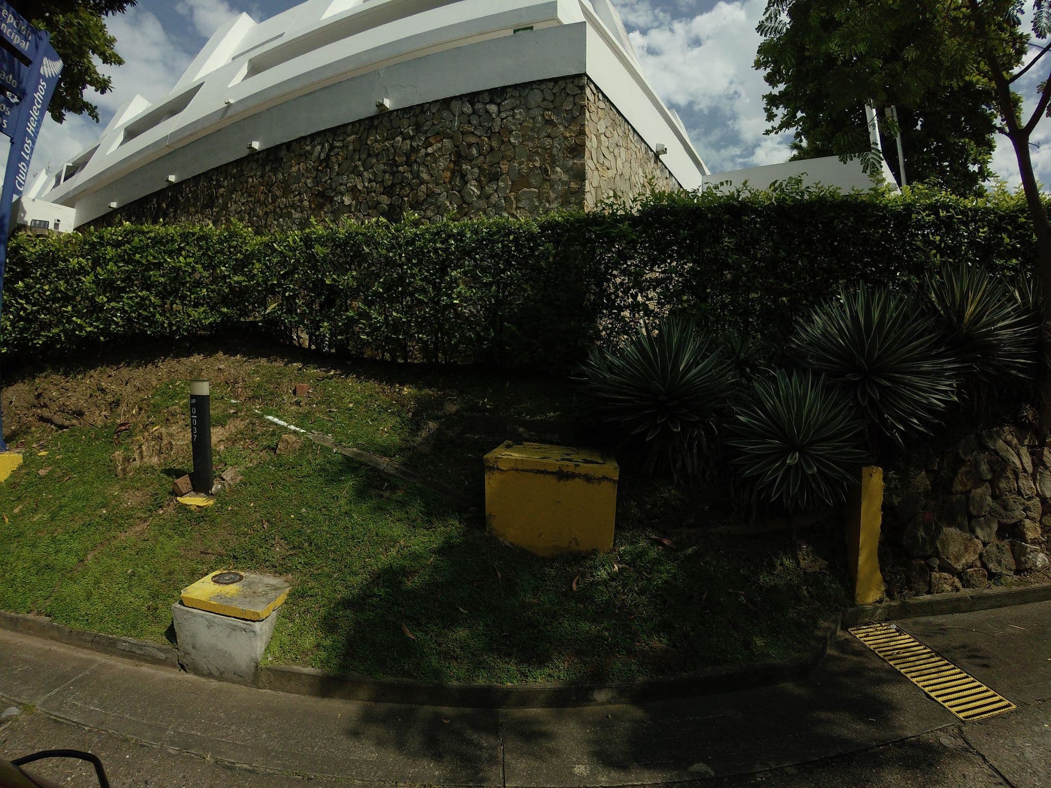 Street view near Hotel Almirante, Melgar — © angoca (CC BY-SA · Mapillary)
