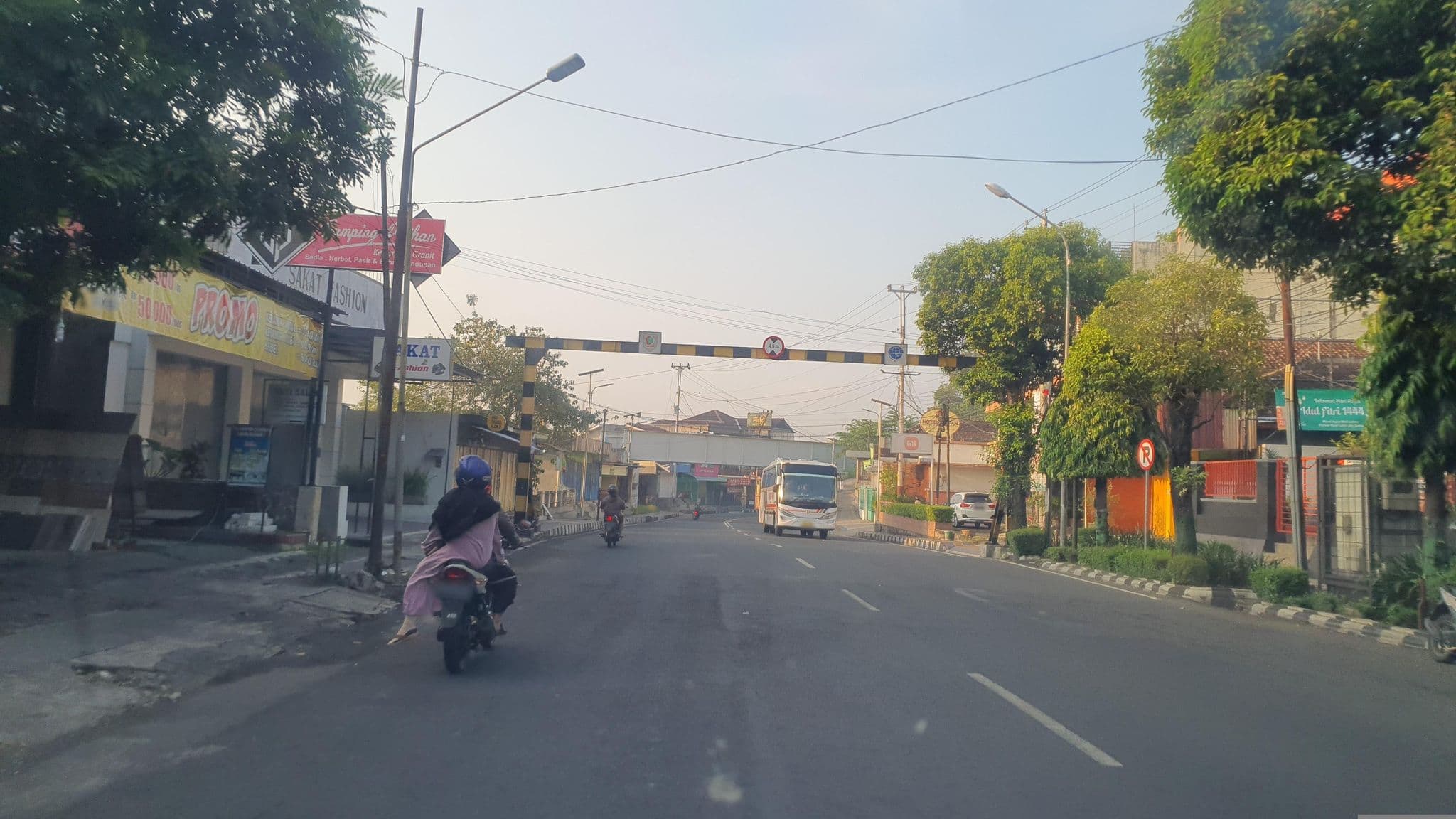 Street view near Diafan Hotel, Selogiri — © FotoPeta (CC BY-SA · Mapillary)
