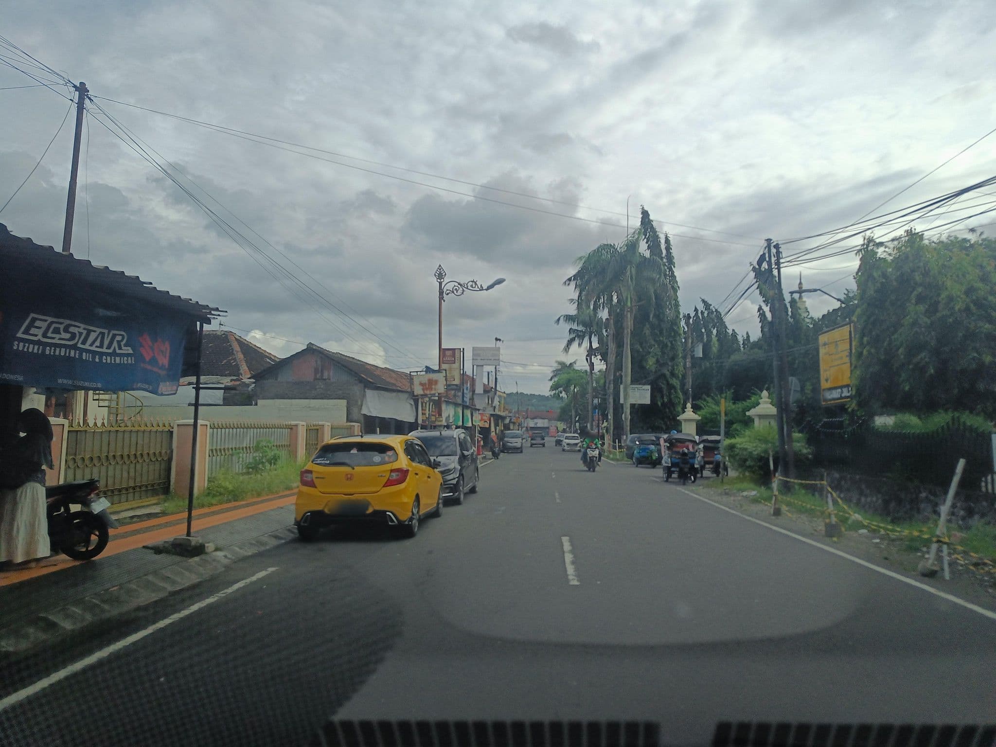 Street view near Hotel Wisnu, Candi Prambanan — © hen0ch (CC BY-SA · Mapillary)
