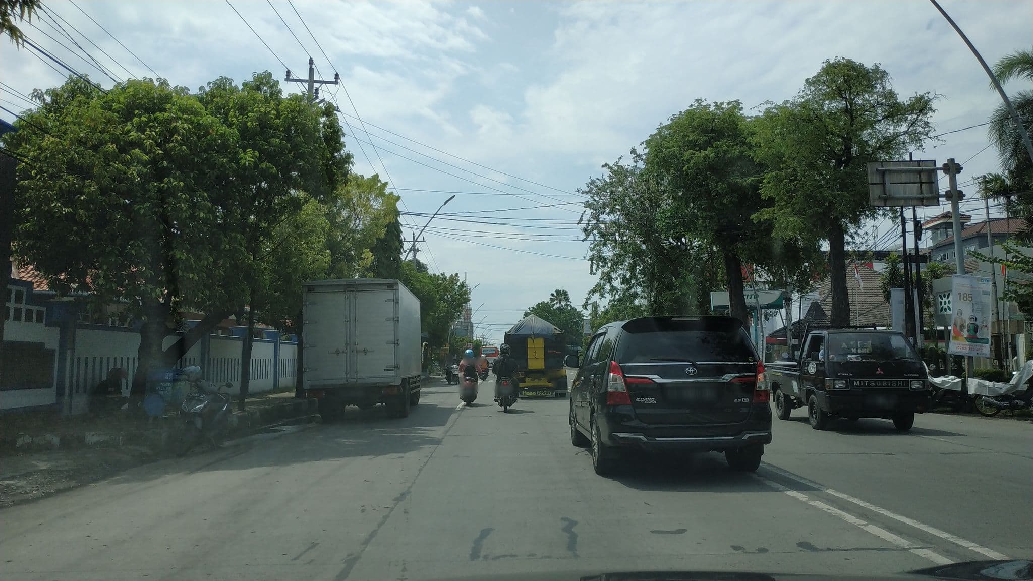 Street view near Pesonna Hotel, Tegal — © akrimullag (CC BY-SA · Mapillary)