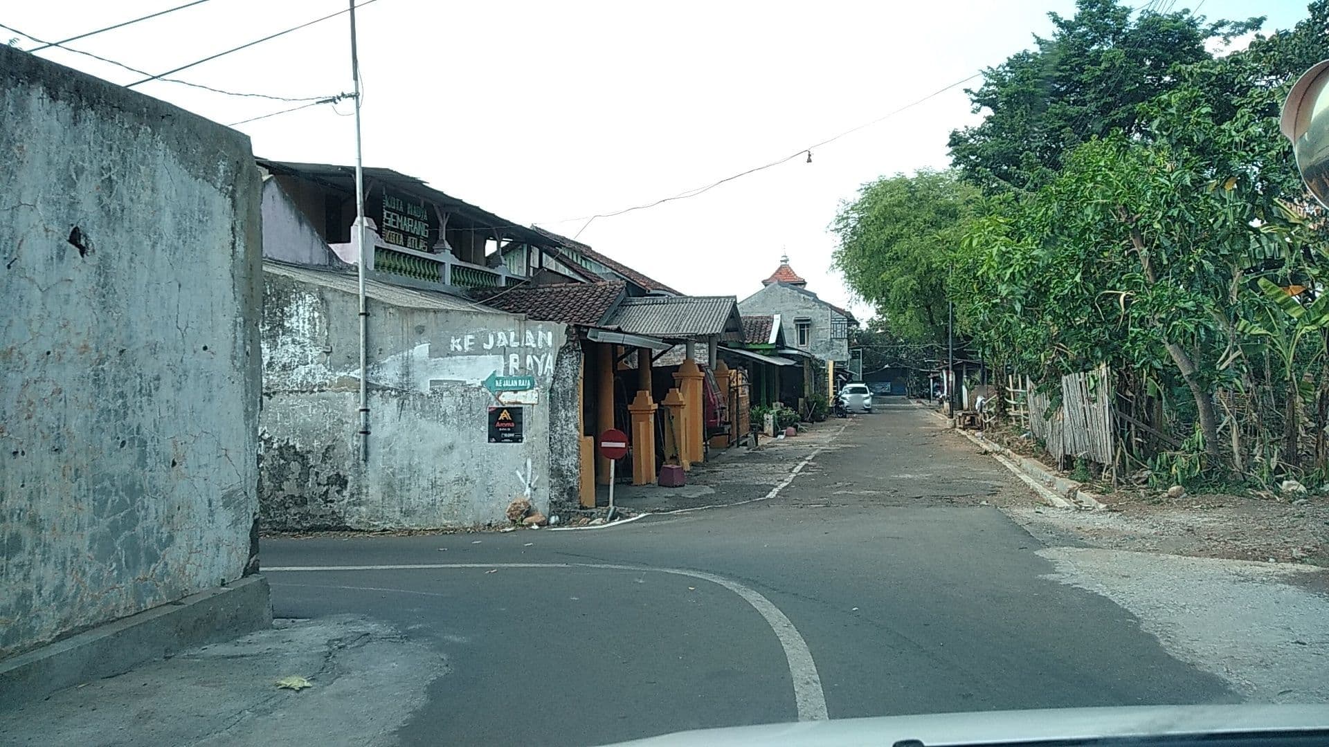 Street view near Kresna, Ungaran — © roadroid (CC BY-SA · Mapillary)