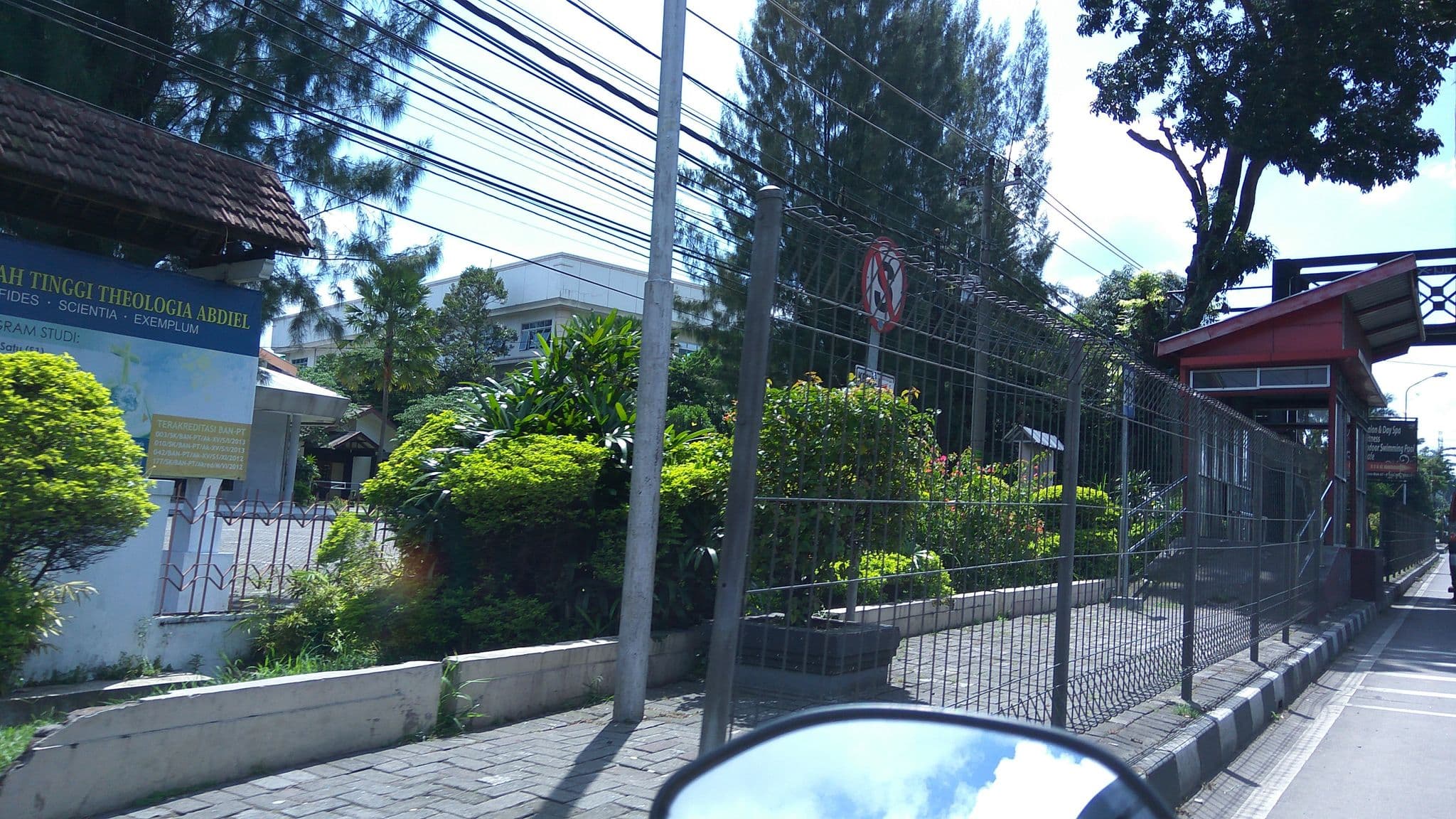 Street view near Guest House P U R I Taman Sala, Ungaran — © arizalkawamuna (CC BY-SA · Mapillary)