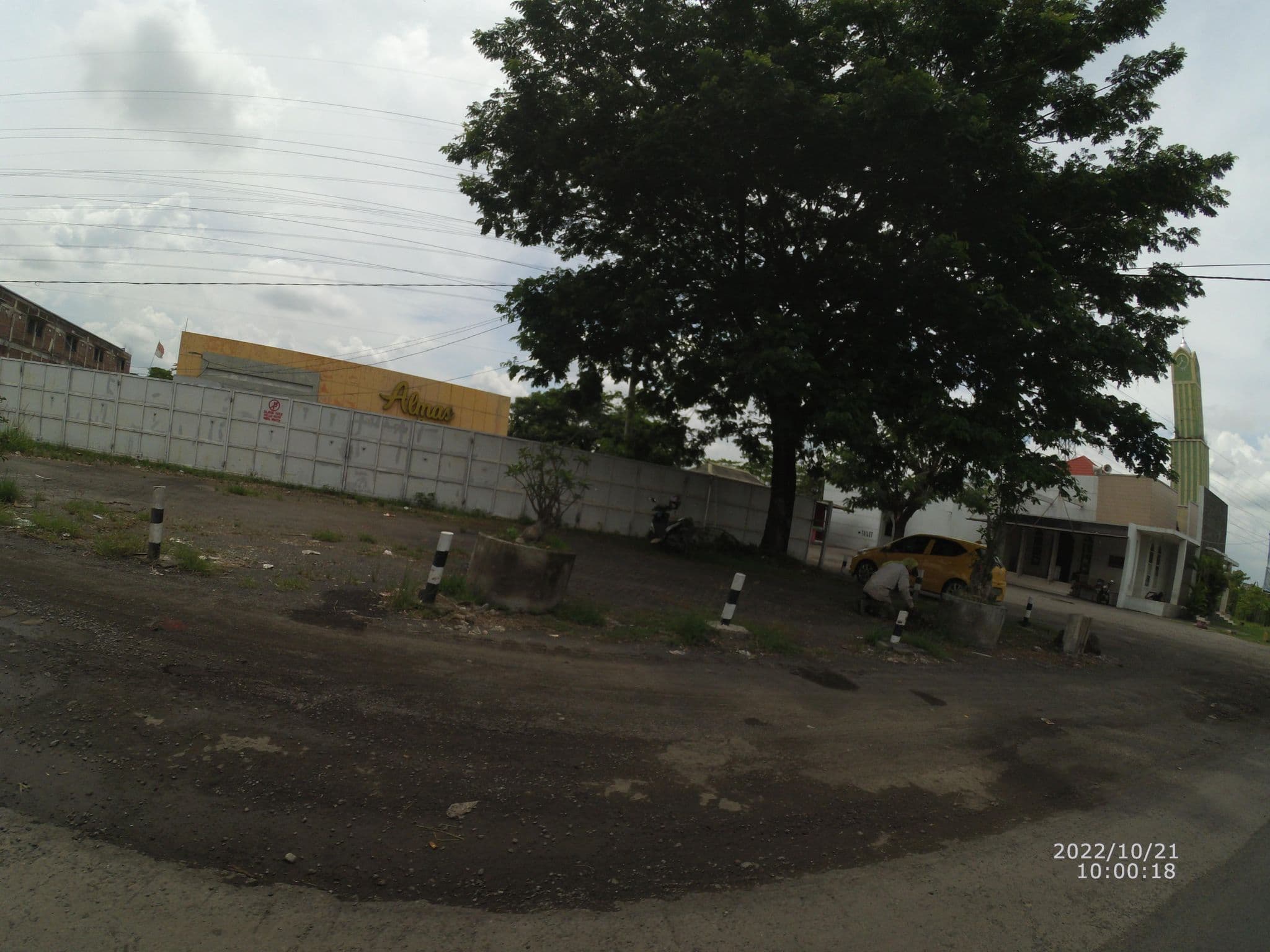 Street view near Hotel Merdeka, Soko — © maphunter_id (CC BY-SA · Mapillary)