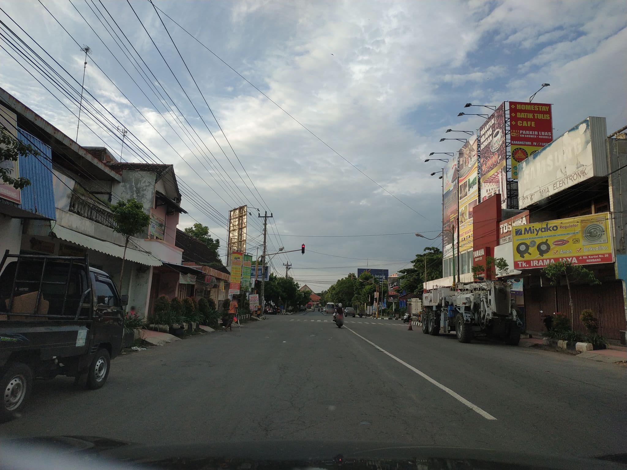 Street view near Losmen Irama, Rembangan — © zainabr (CC BY-SA · Mapillary)
