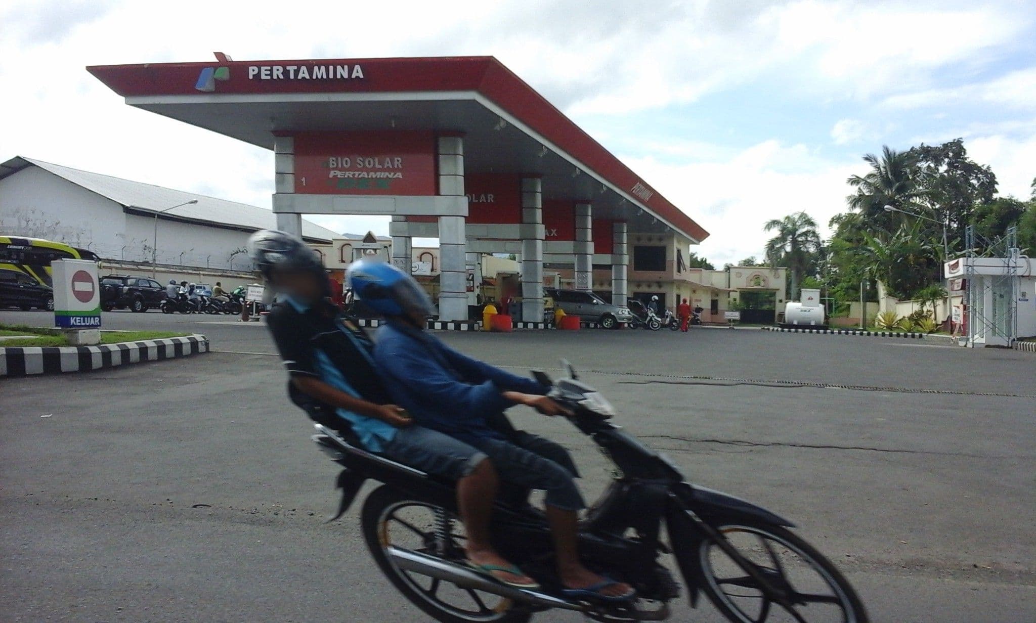 Street view near Mutiara Garden, Jember — © arizalkawamuna (CC BY-SA · Mapillary)