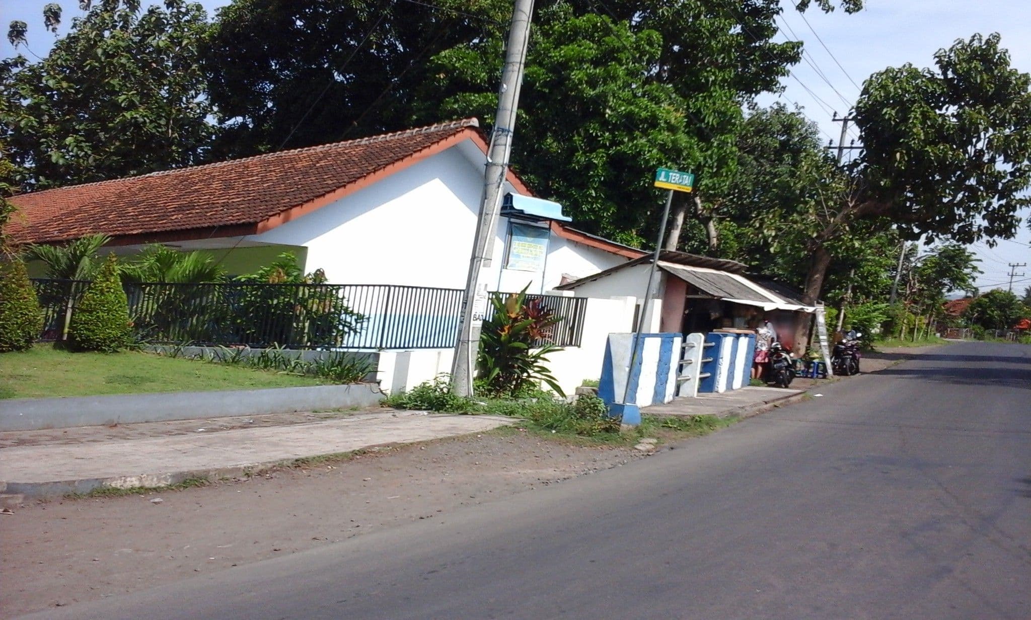 Street view near Watubuncul Resort, Banyuwangi — © arizalkawamuna (CC BY-SA · Mapillary)