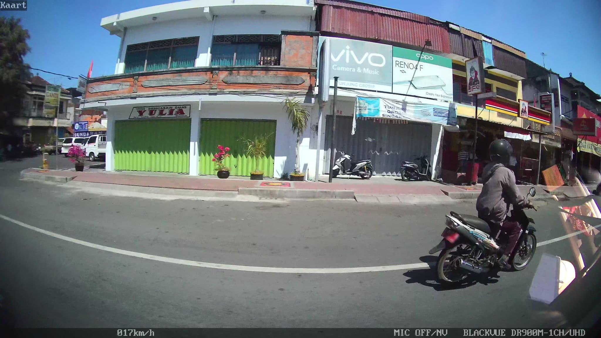 Street view near Ibis Styles Bali Benoa Hotel, Singaraja — © kaart_2 (CC BY-SA · Mapillary)